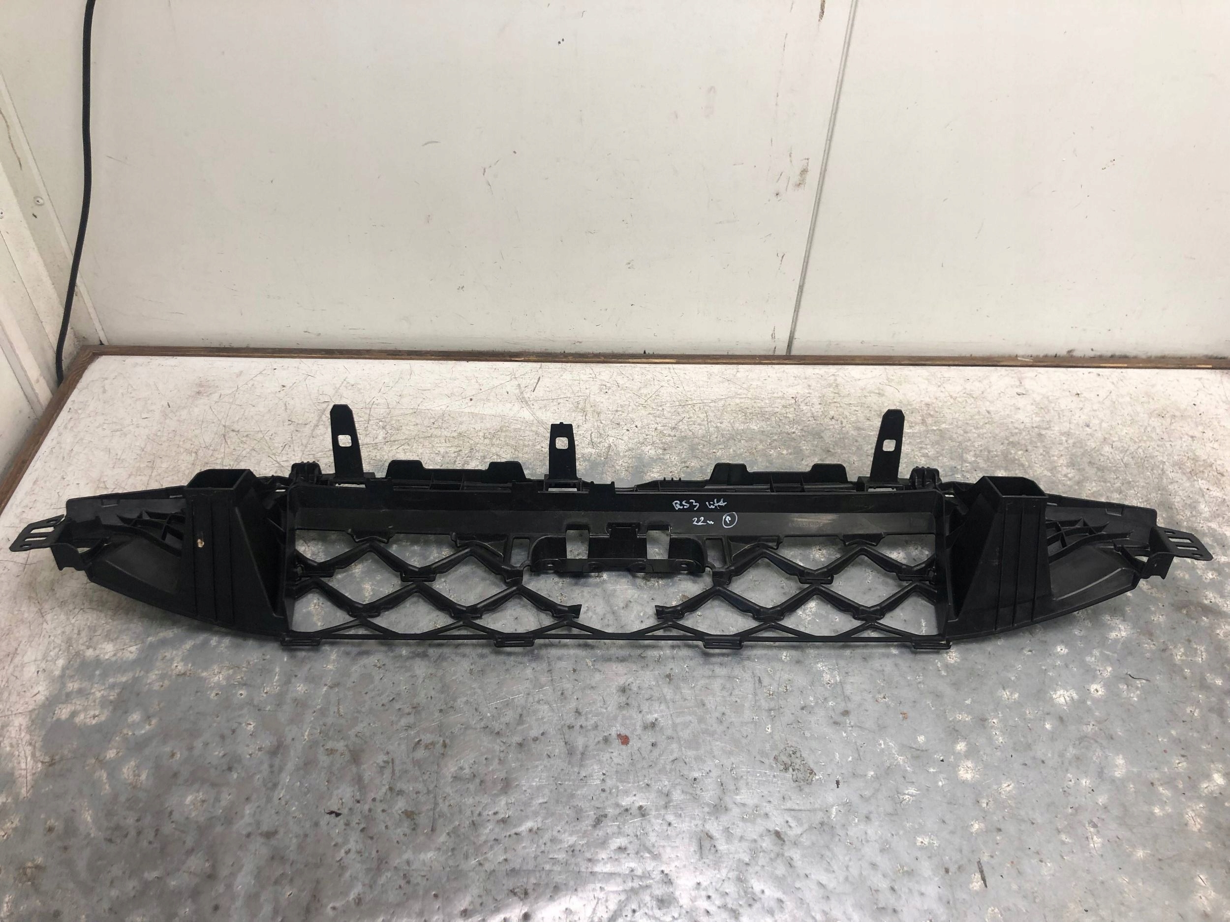 Console Support plaque GRILLA AUDI RS3 8Y LIFT 8Y0853949F