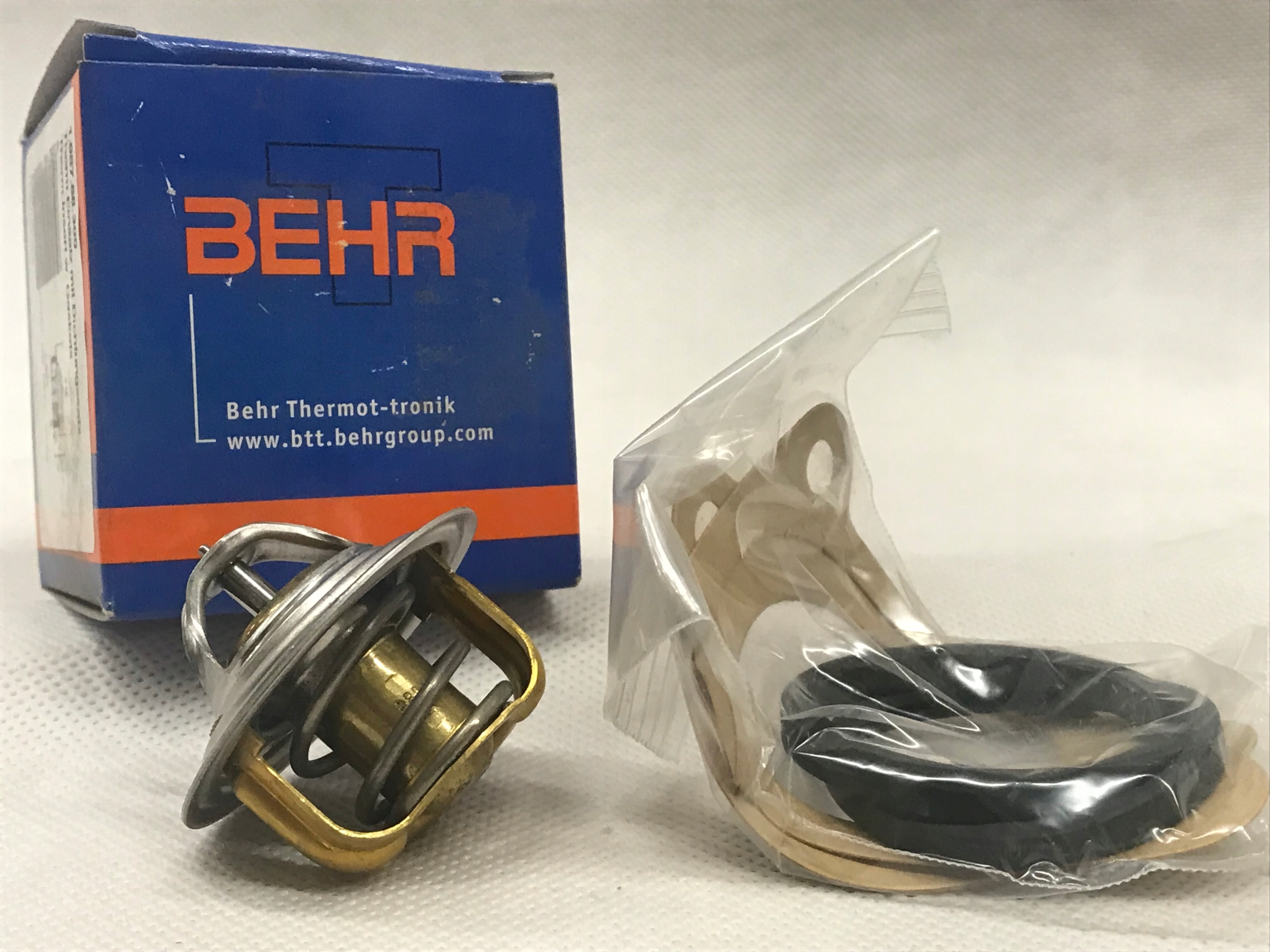 Mahle TX 5 88D Termostat SAAB FORD Producent części Mahle