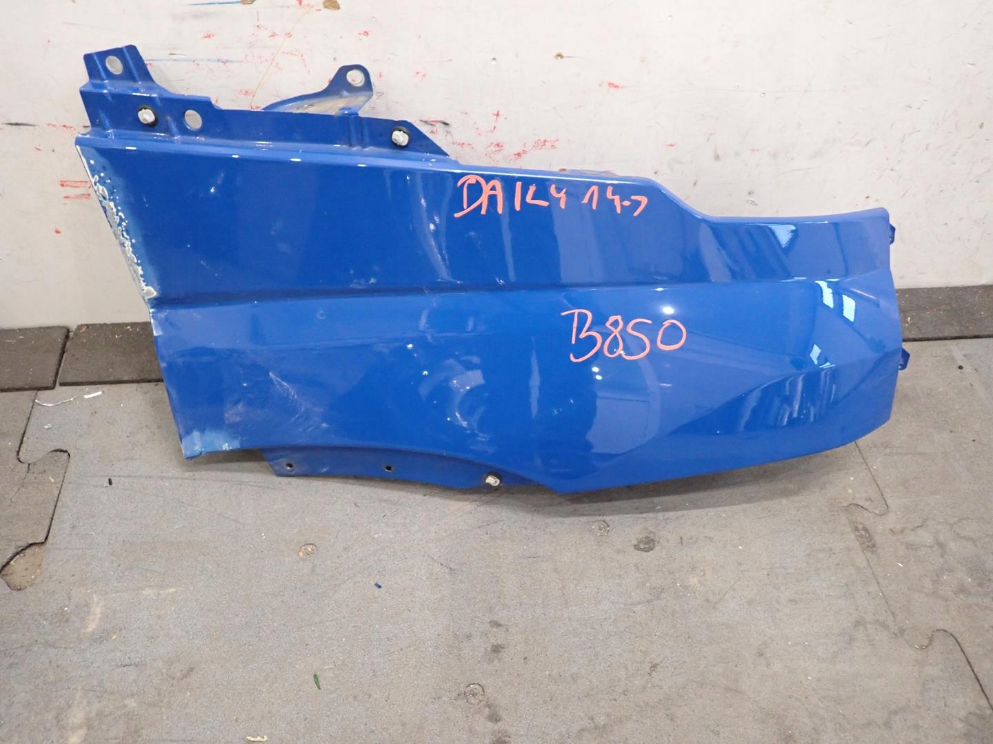 fender front front right IVECO DAILY 2014