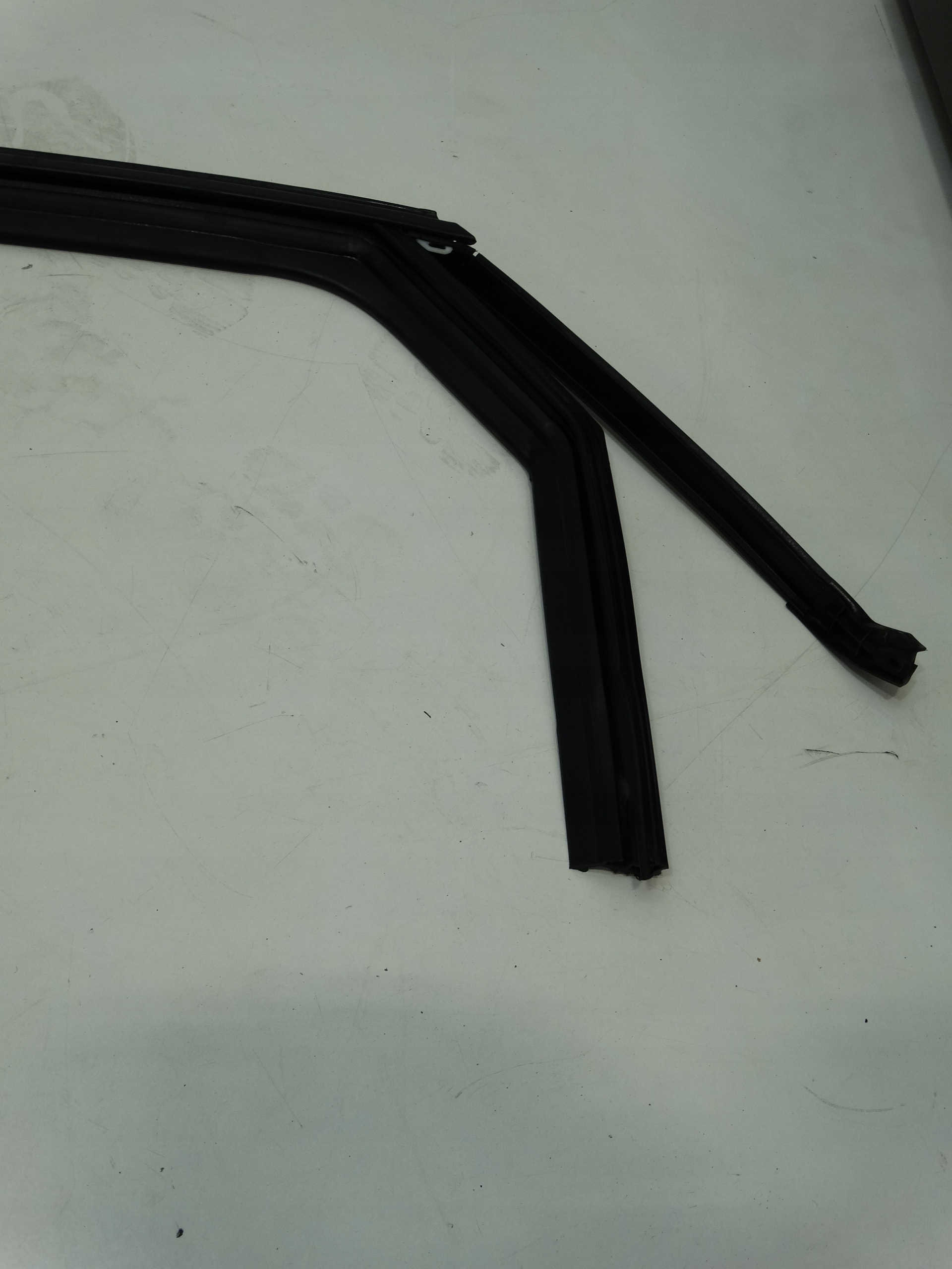 Dichtsatz Tür links heck CITROEN C4 III 2020R.- 9833076680