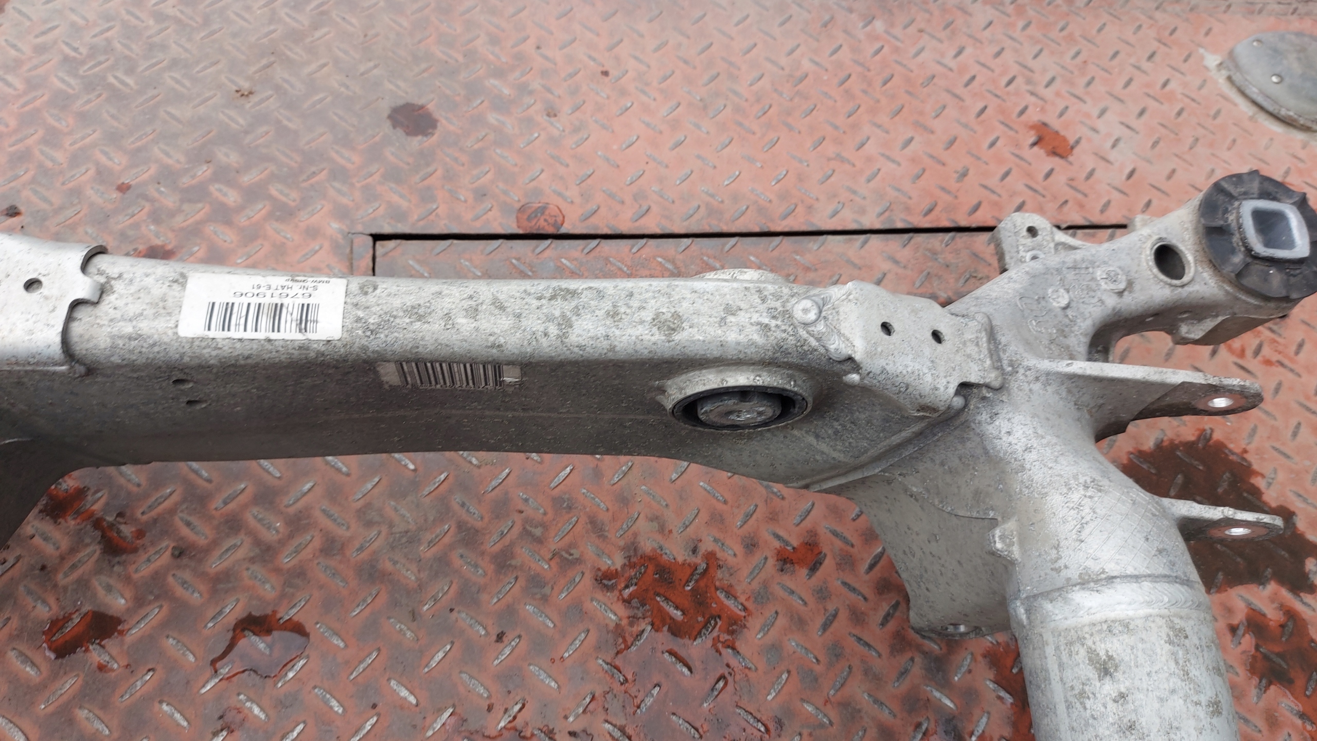 sider axle beam subframe axle beam rear part rear. BMW 5 E60 E61 525D 530D 03-09