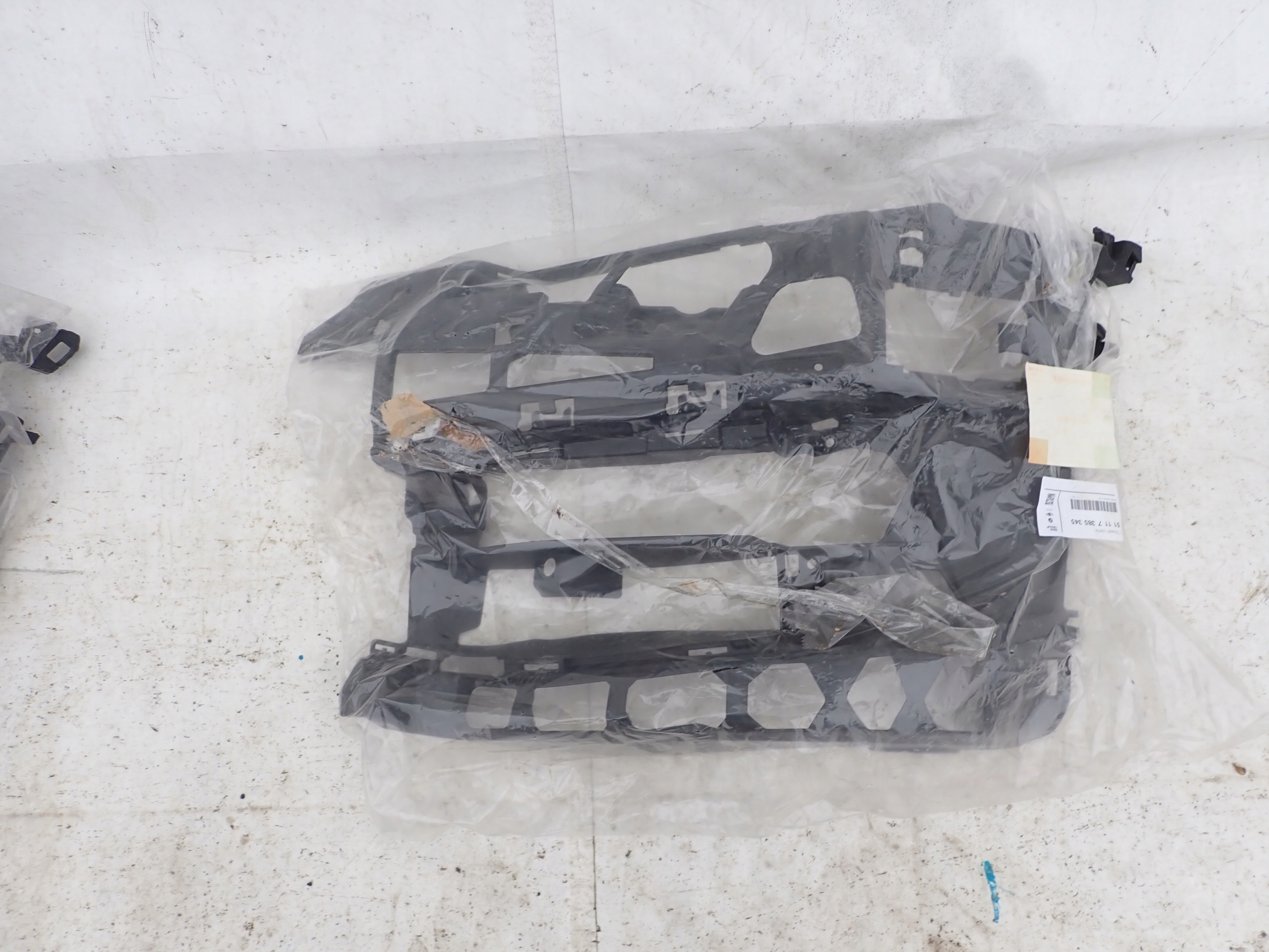 BMW G30 G31 support holder left front