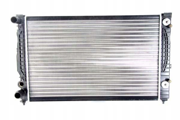 РАДІАТОР ДВИГУНА AUDI A4 A6 VW PASSAT 2.4/2d/2.