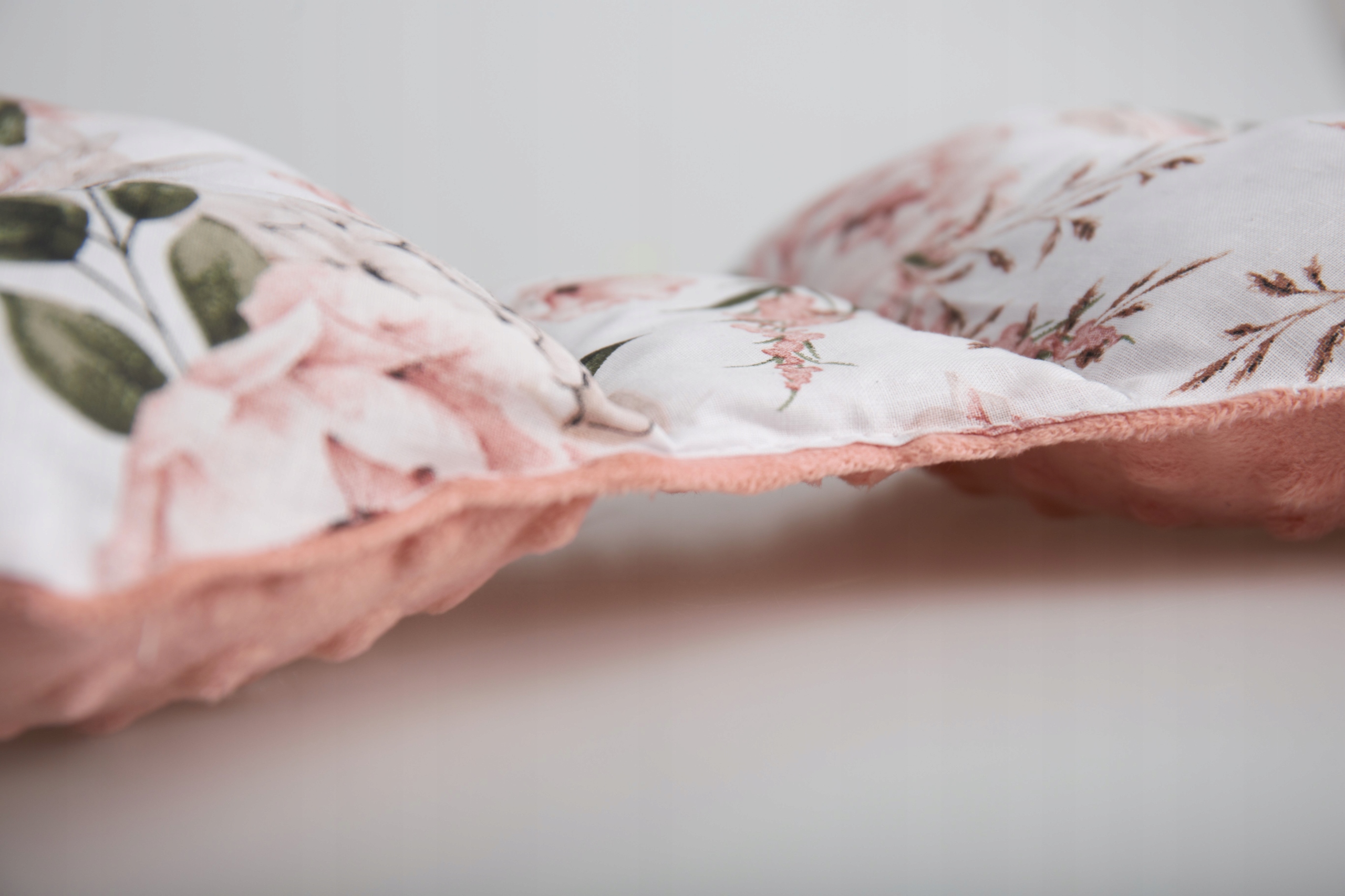 PODUSZKA MOTYLEK DO WÓZKA PODRÓŻNA ANTYWSTRZĄSOWA MINKY BABYMAM Marka Babymam