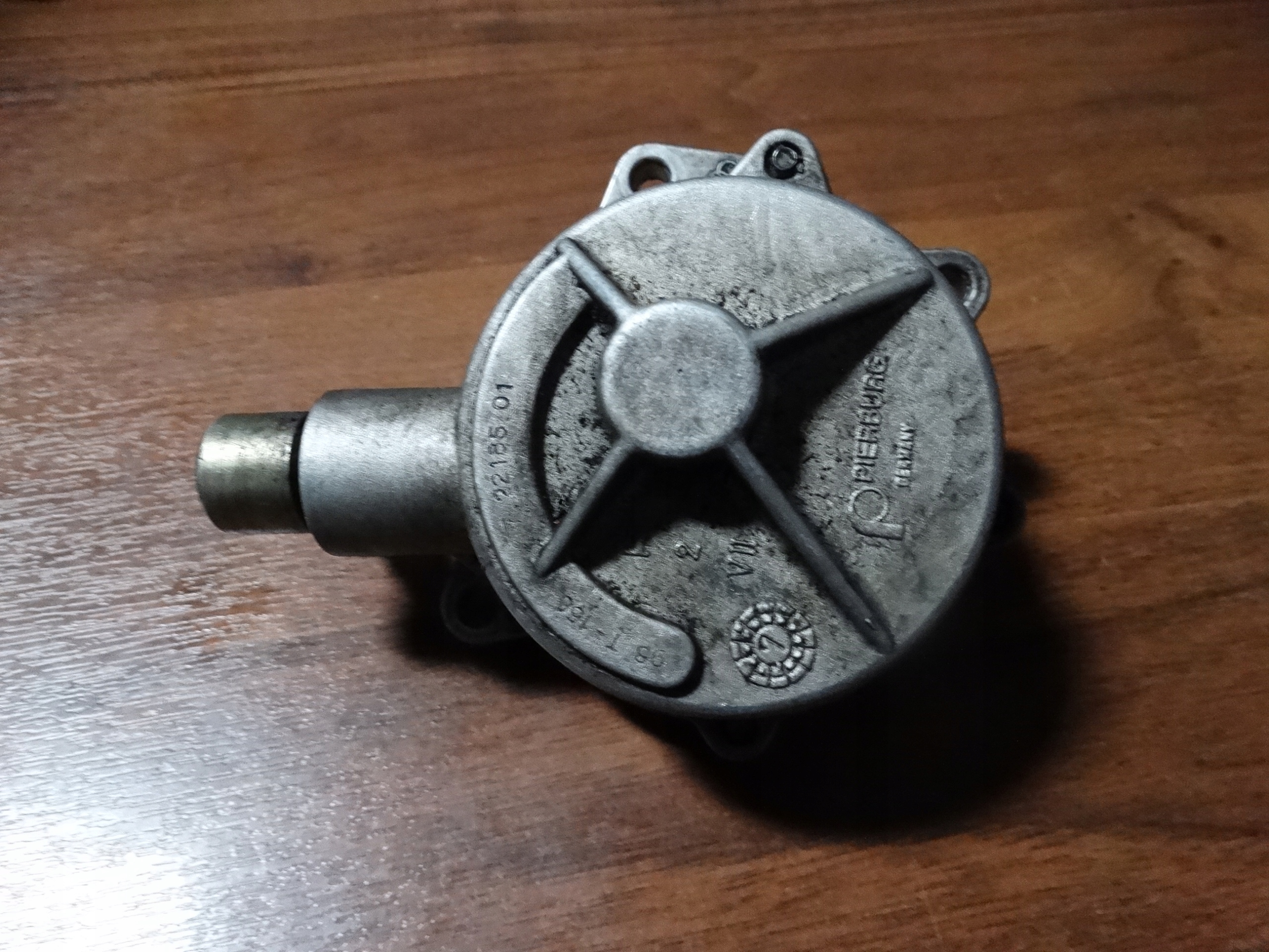 pump vacual VACUM AUDI A4 A5 C5 2.5TDI 1