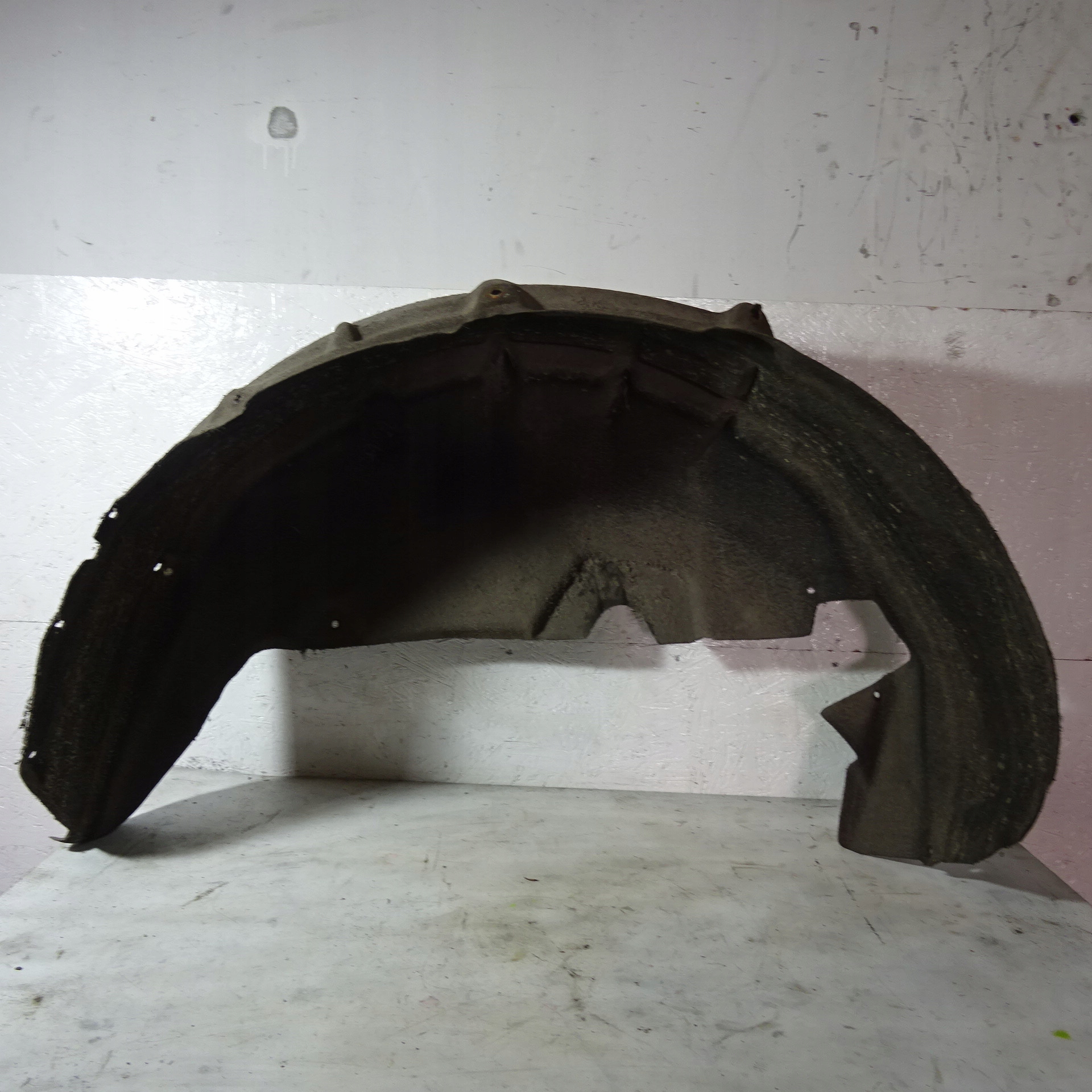 AUDI Q7 4L mudguard rear part right 4L0810172A