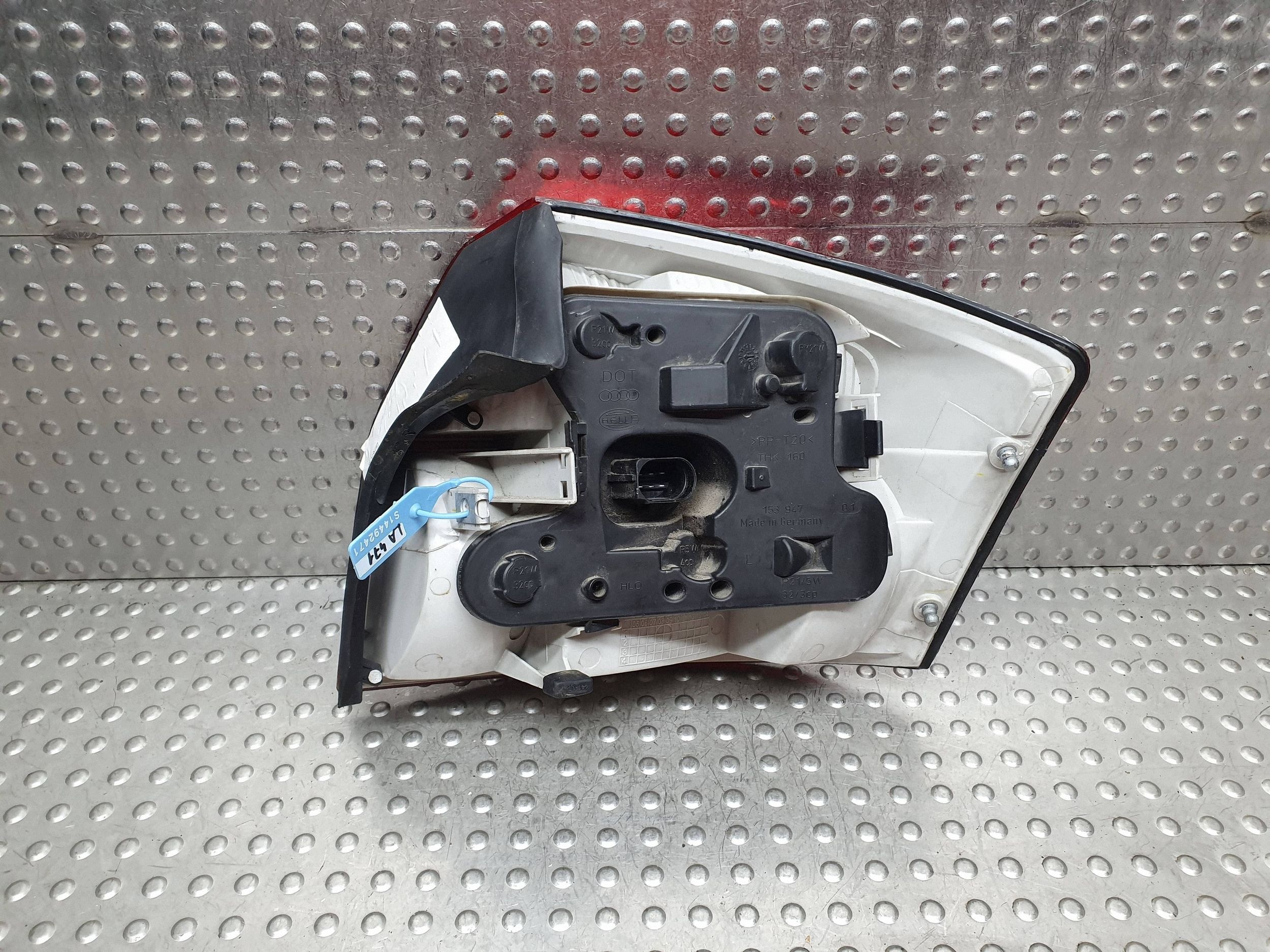 light left rear part 8E0945095 AUDI A4 B6 sedan EUROPA