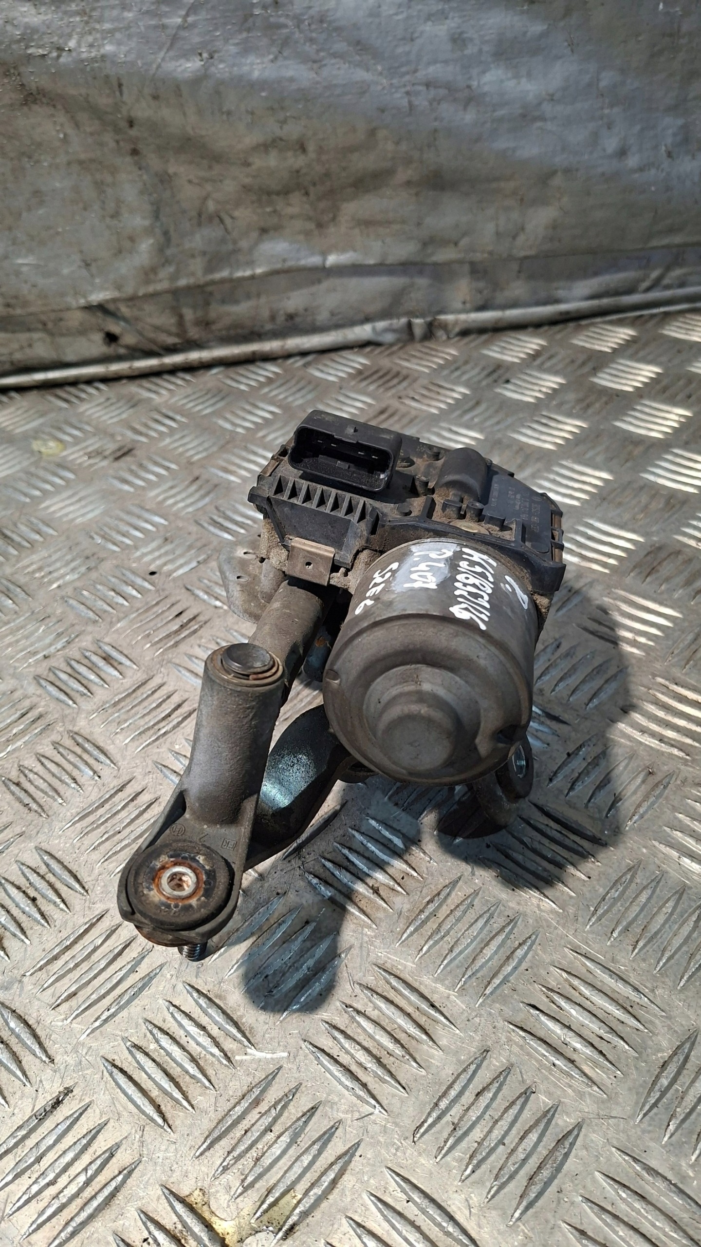 wiper mechanism right front PEUGEOT 407