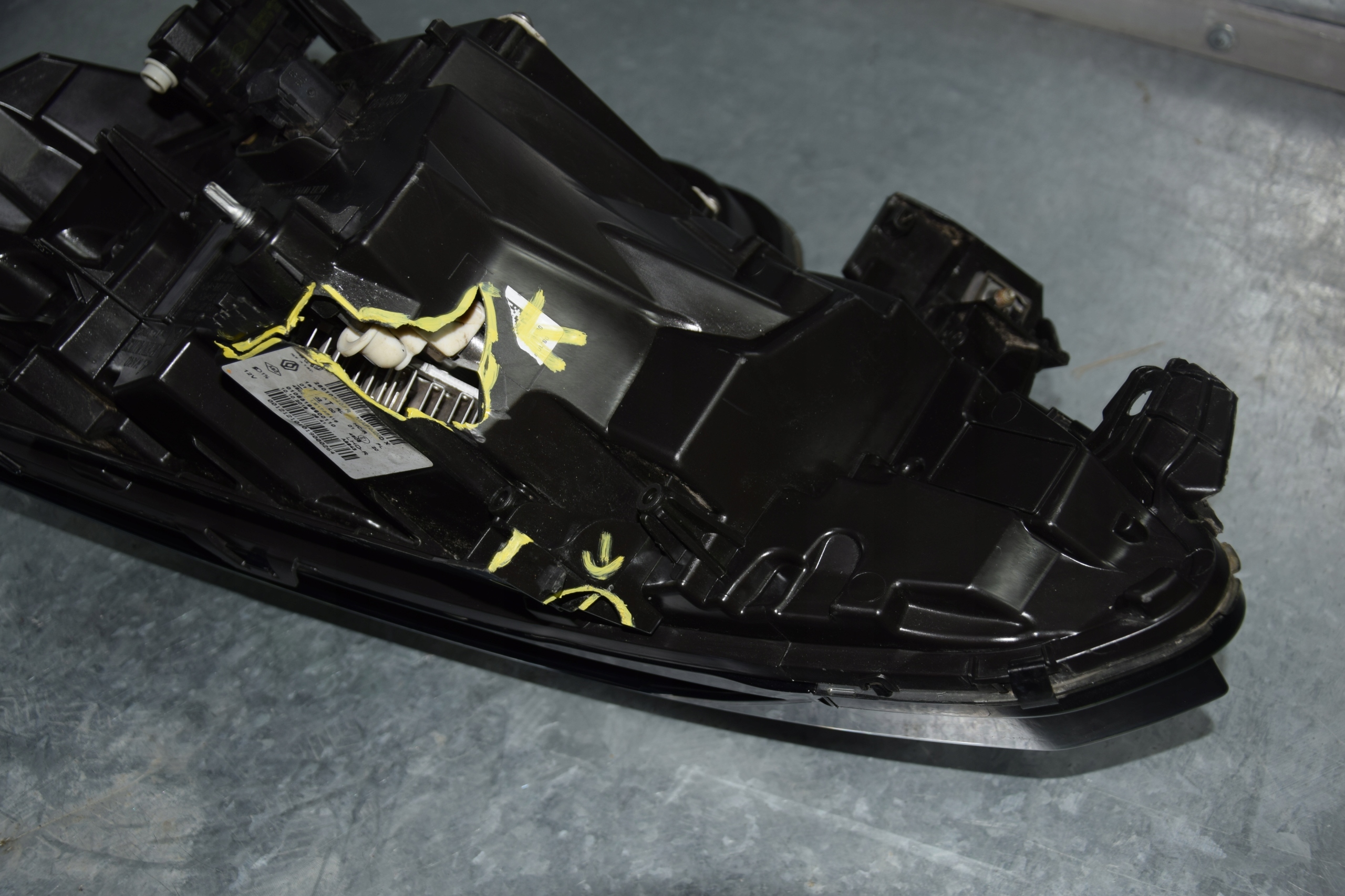 RENAULT CLIO V LAMPA PRAWY PRZÓD FULL LED 260102407R Typ samochodu Samochody osobowe