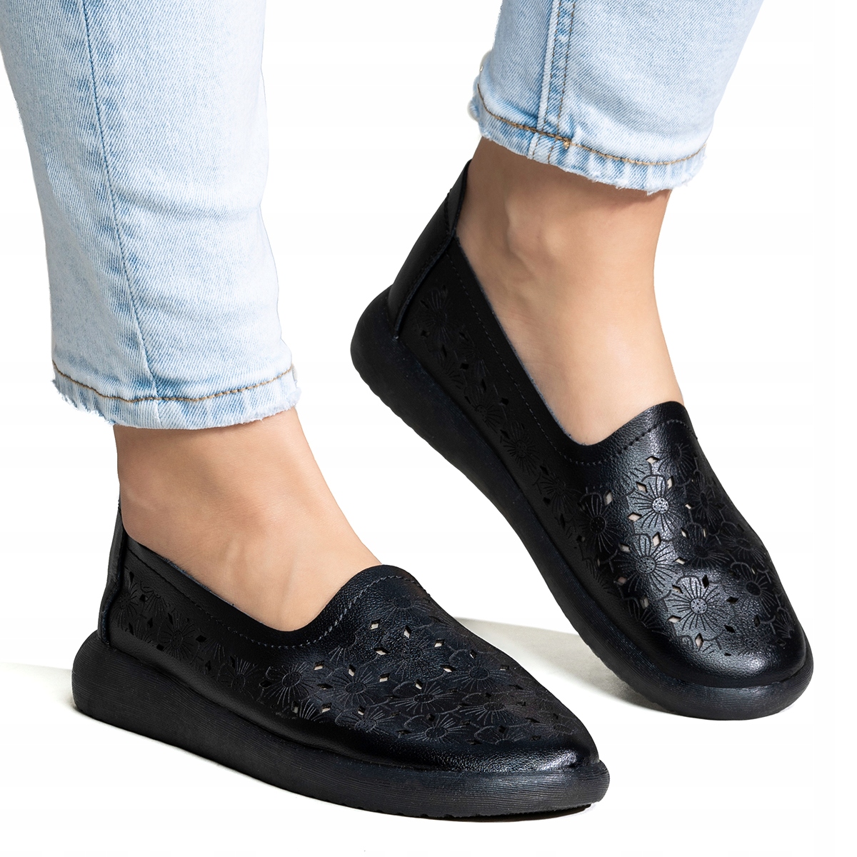 Kožené baleríny s děrováním, pohodlné, Měkké a pružné Wojtyłko velikost 38