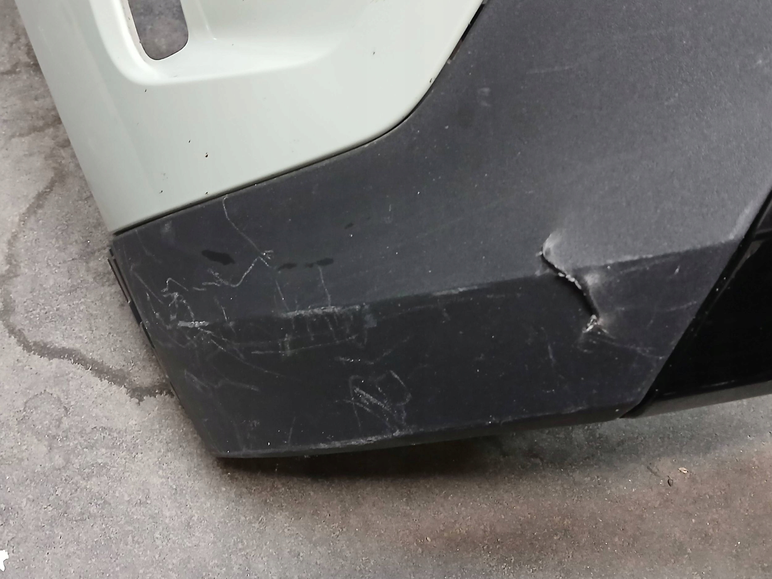 bumper front SKODA ELROQ 5LJ