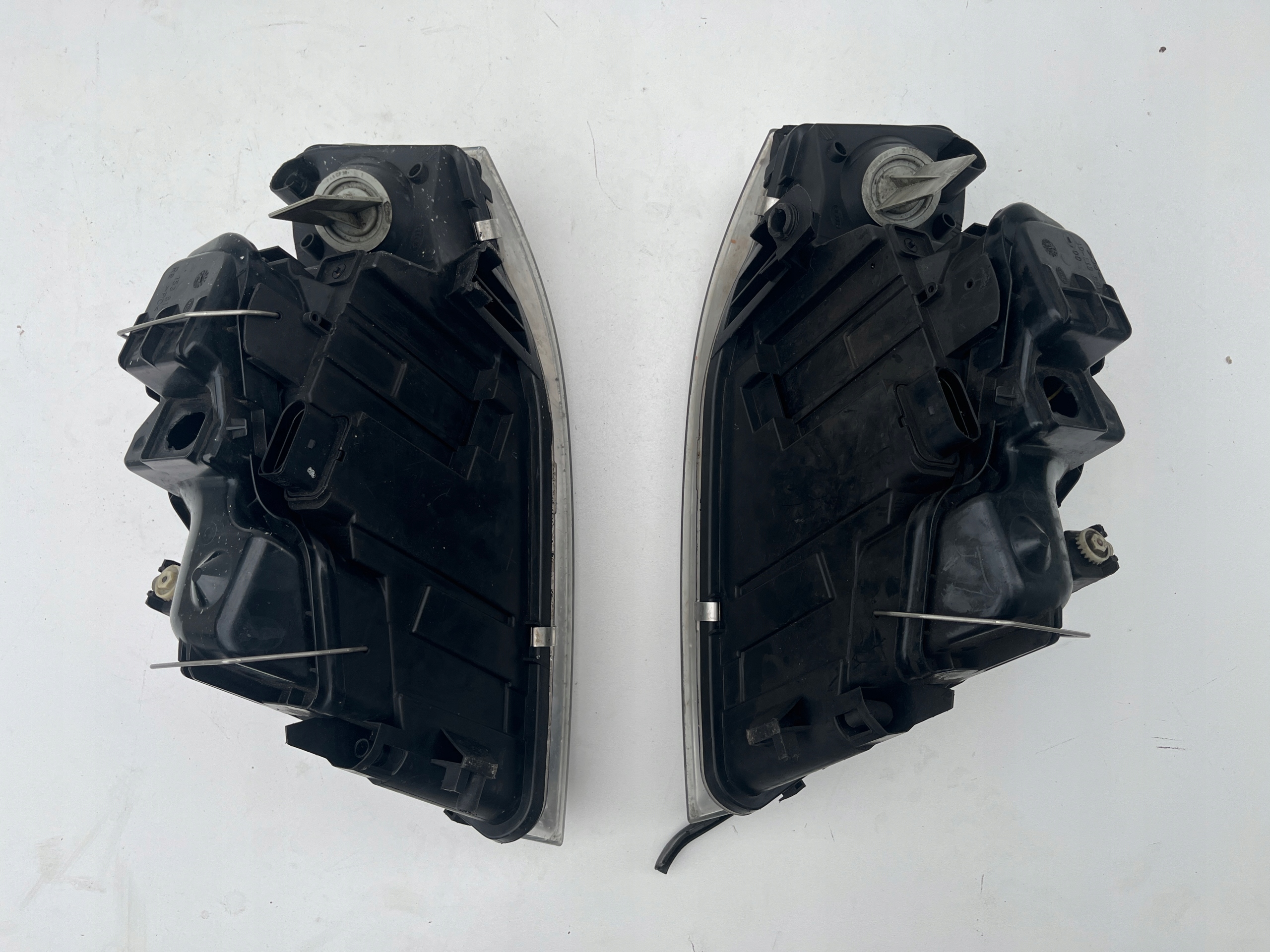 light Reflektor front right left Audi A4 B5 Lift Hella 99-01r.