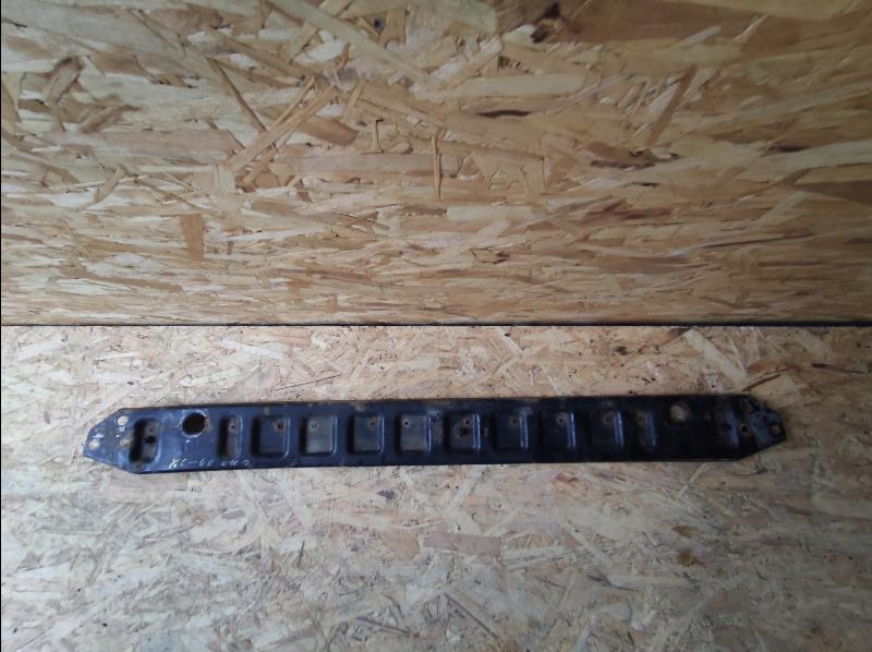 092/114 - Кронштейн для радіатора VOLVO XC60 і 08-