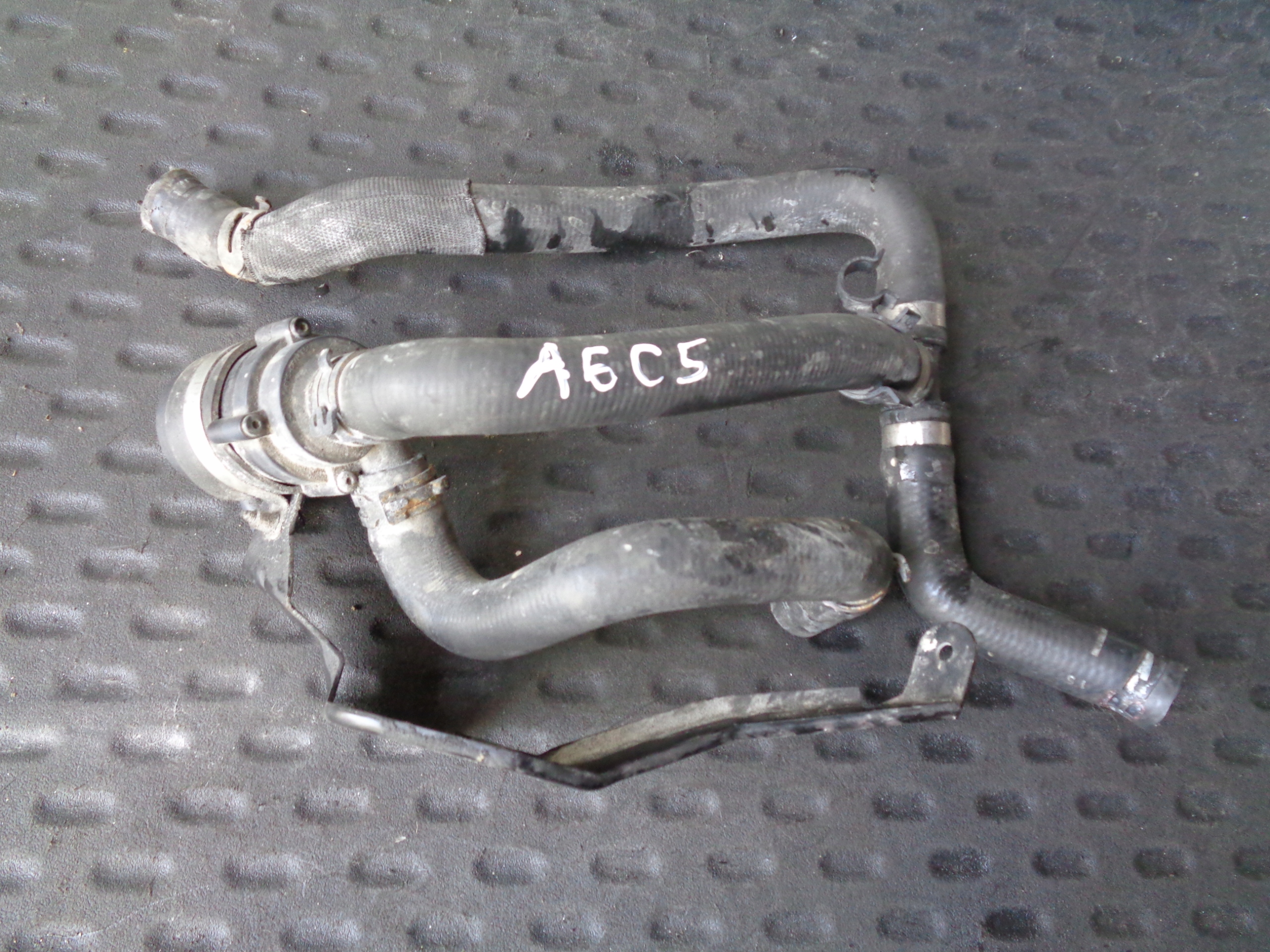 water pump 078121601A 4.2 V8 AUDI A6 C5 ALLROAD