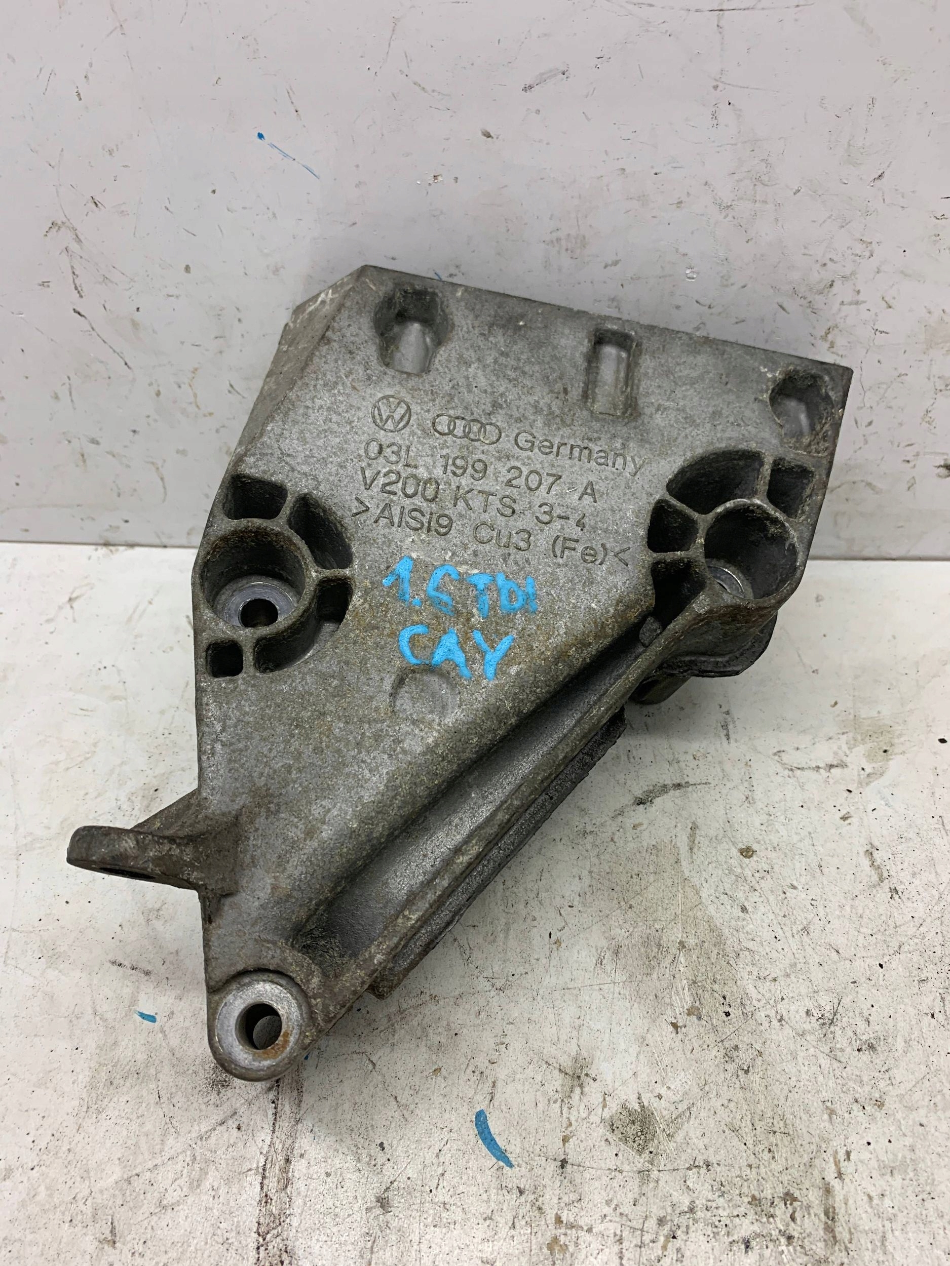 holder engine mount 03L199207A VW GOLF VI 1.6 TDI CAY (2008-2013)