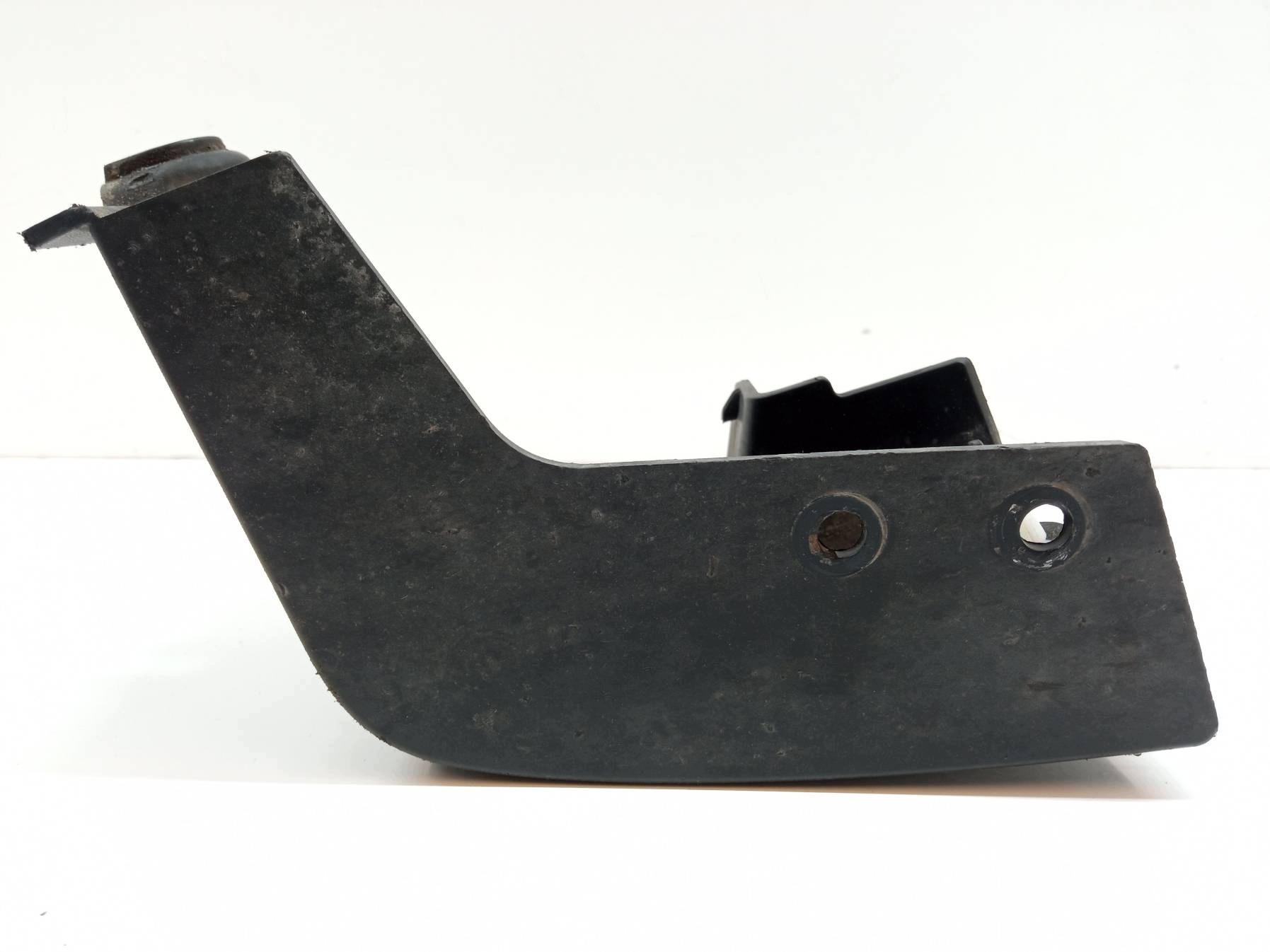cover of the threshold left spoiler pipe end 768512896R Dacia Duster II (2017-2024)