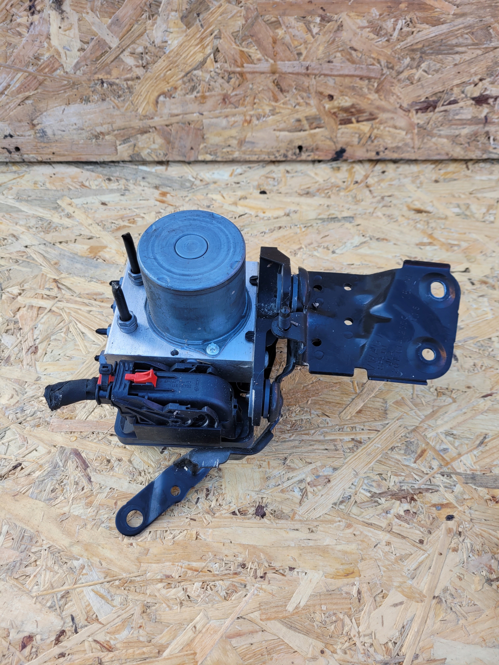 pump ABS brake VW SKODA AUDI 2Q0614517AP