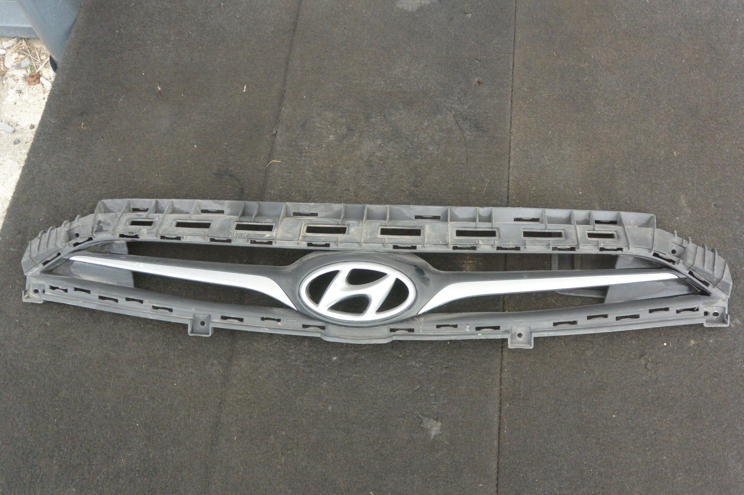 Hyundai CoupĂ© GK Kühlergrill FRONTGRILL Kühlergitter 863612M300 - Thumbnail 1