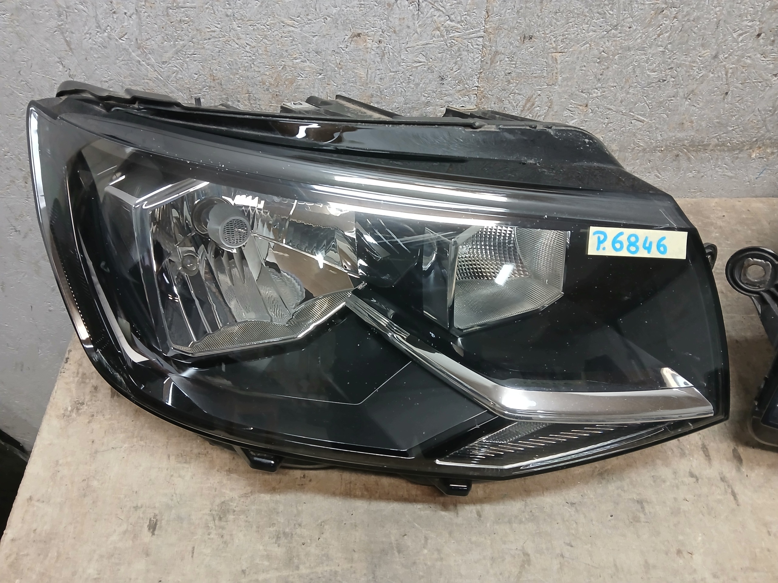 light lights front right left VW T6 T-6 T 6 15-19 7E 7E1941015L 7E1941016L