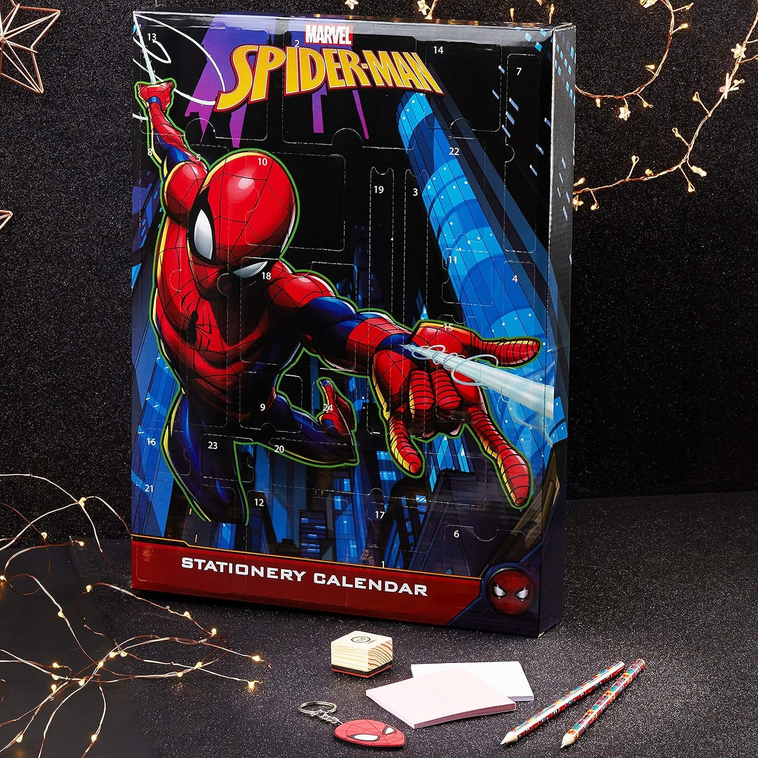 Адвент-календарь Marvel 2025, 24 сюрприза: канцелярия и гаджеты
