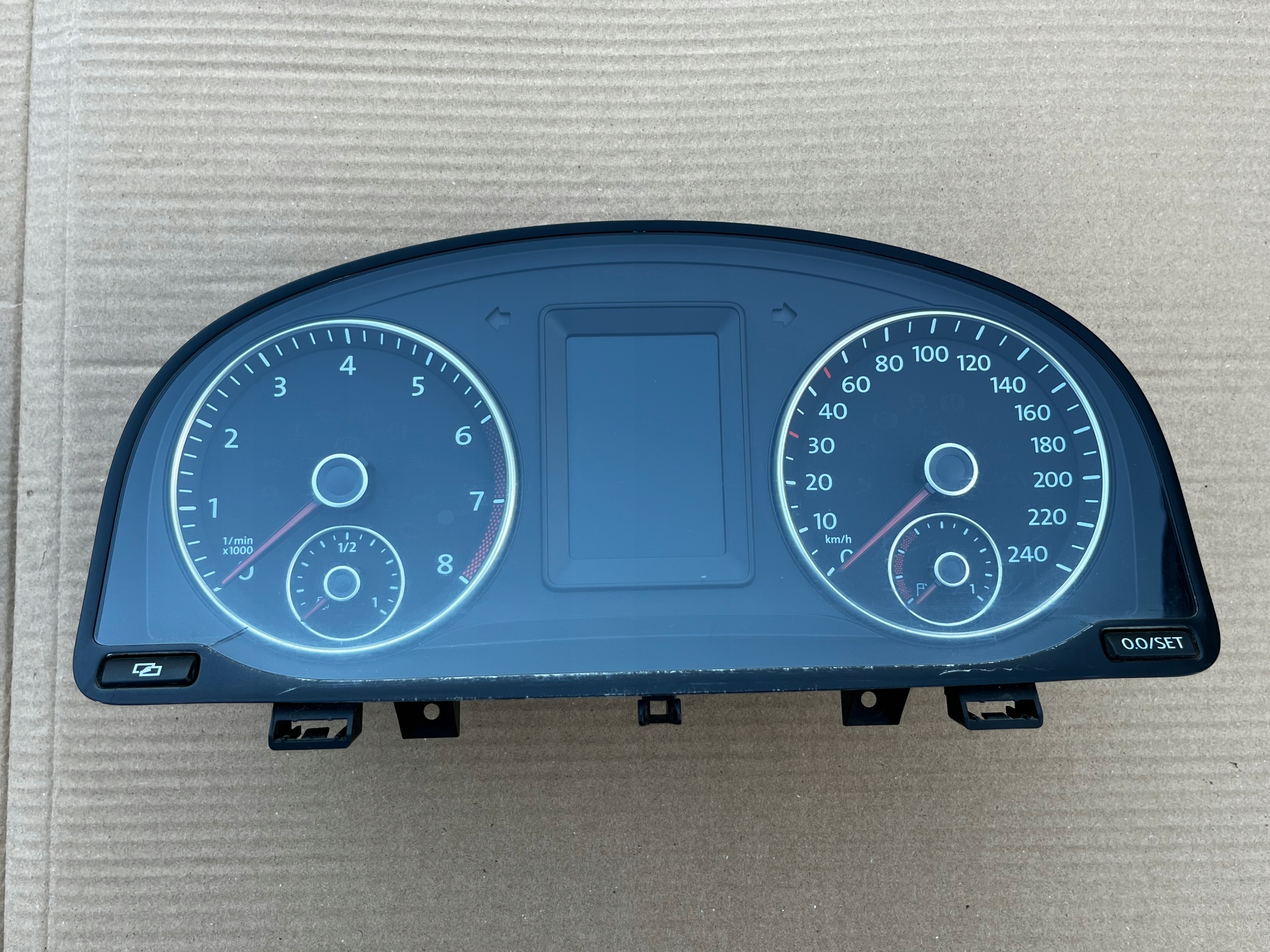 спидометр vw Touran II 1.4 1T0920871F