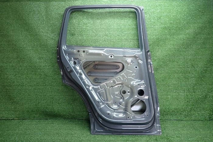 VW TIGUAN II 15- door left rear. rear part