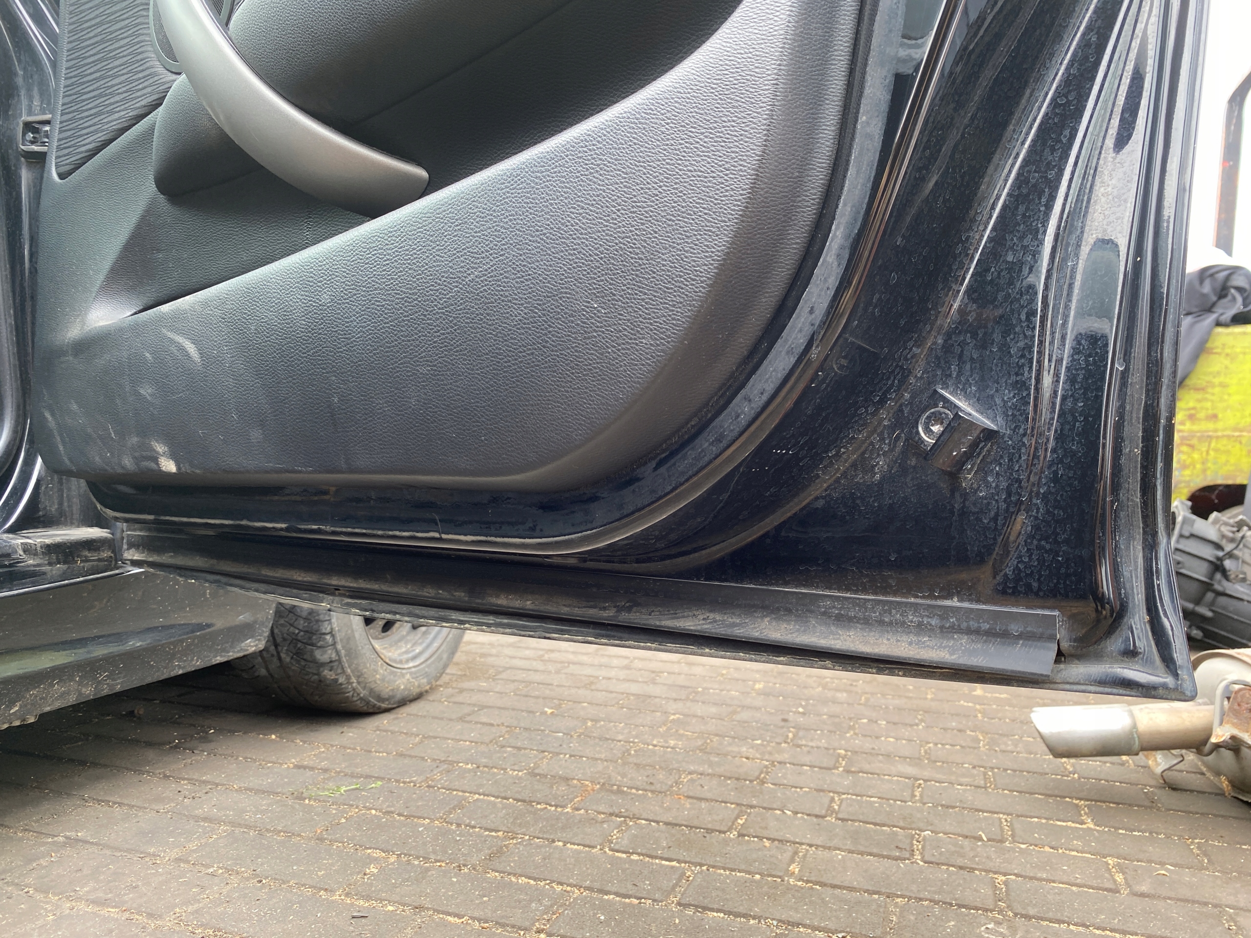 door right front front BMW 1 and E87 07-11 SCHWARZ 2 668/9