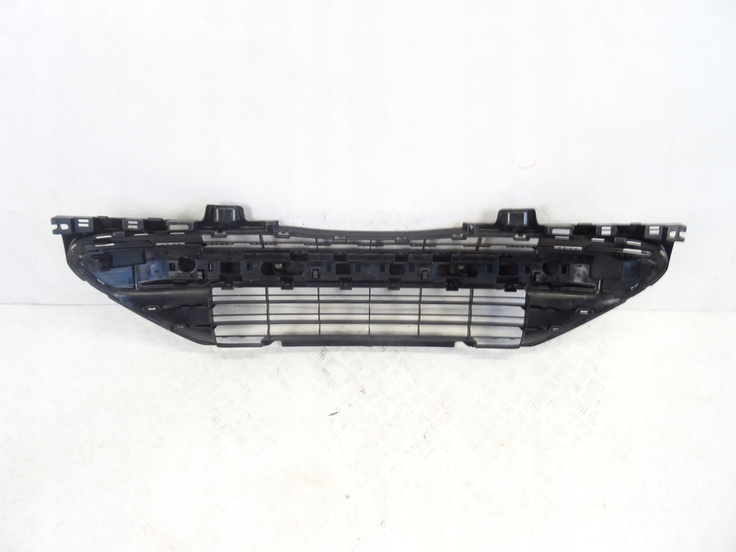 PEUGEOT RCZ central grid of a bumper front front