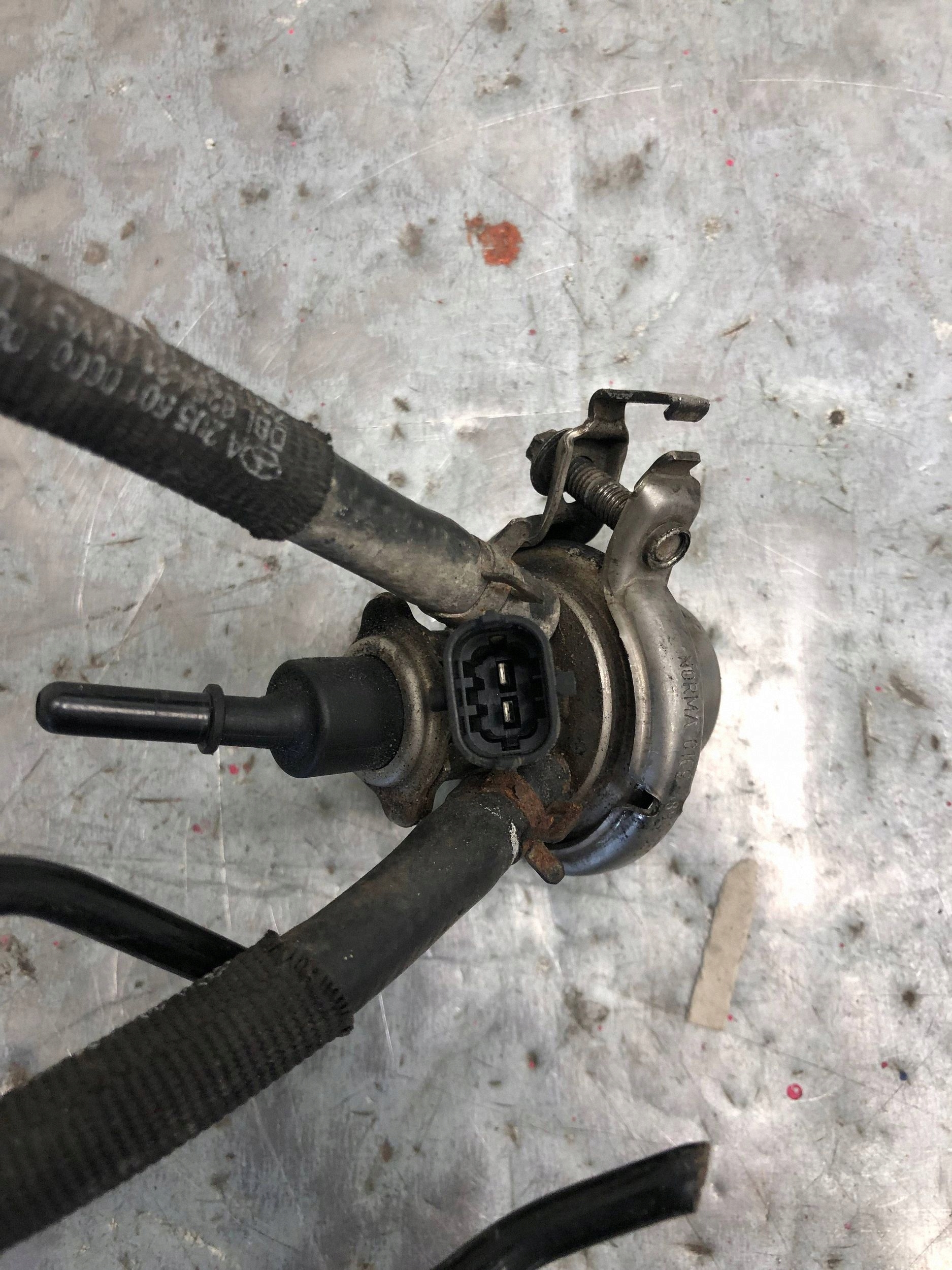 nozzle injector ADBLUE MERCEDES W212 0004901113
