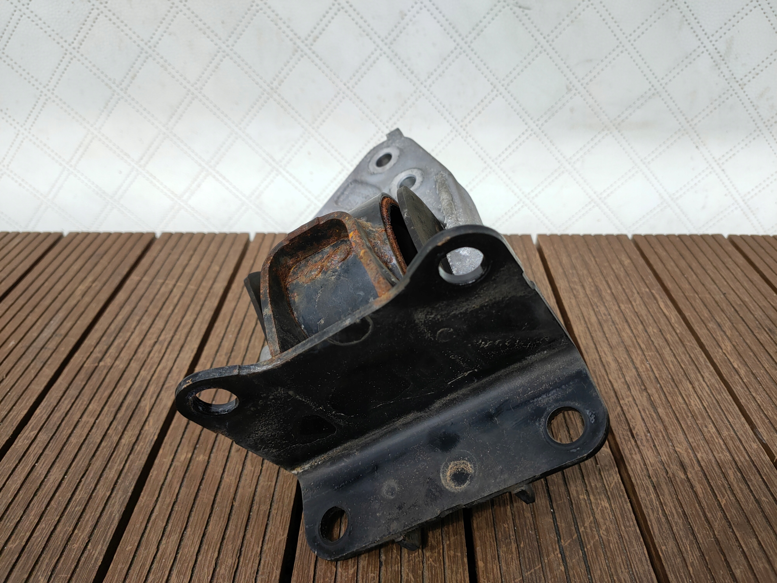 SUZUKI KIZASHI 09-14 2.4B 4WD holder gearbox mount