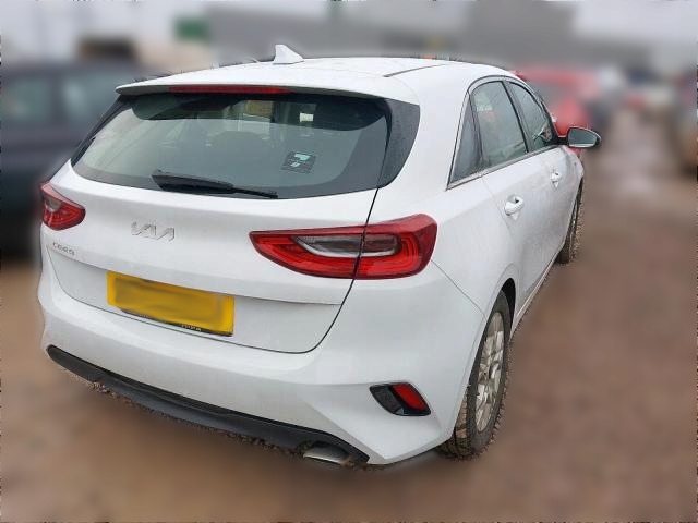 USZCZELKA ZDERZAKA PRZEDNIEGO 86357-J7000 KIA CEED III PROCEED Typ samochodu Samochody osobowe