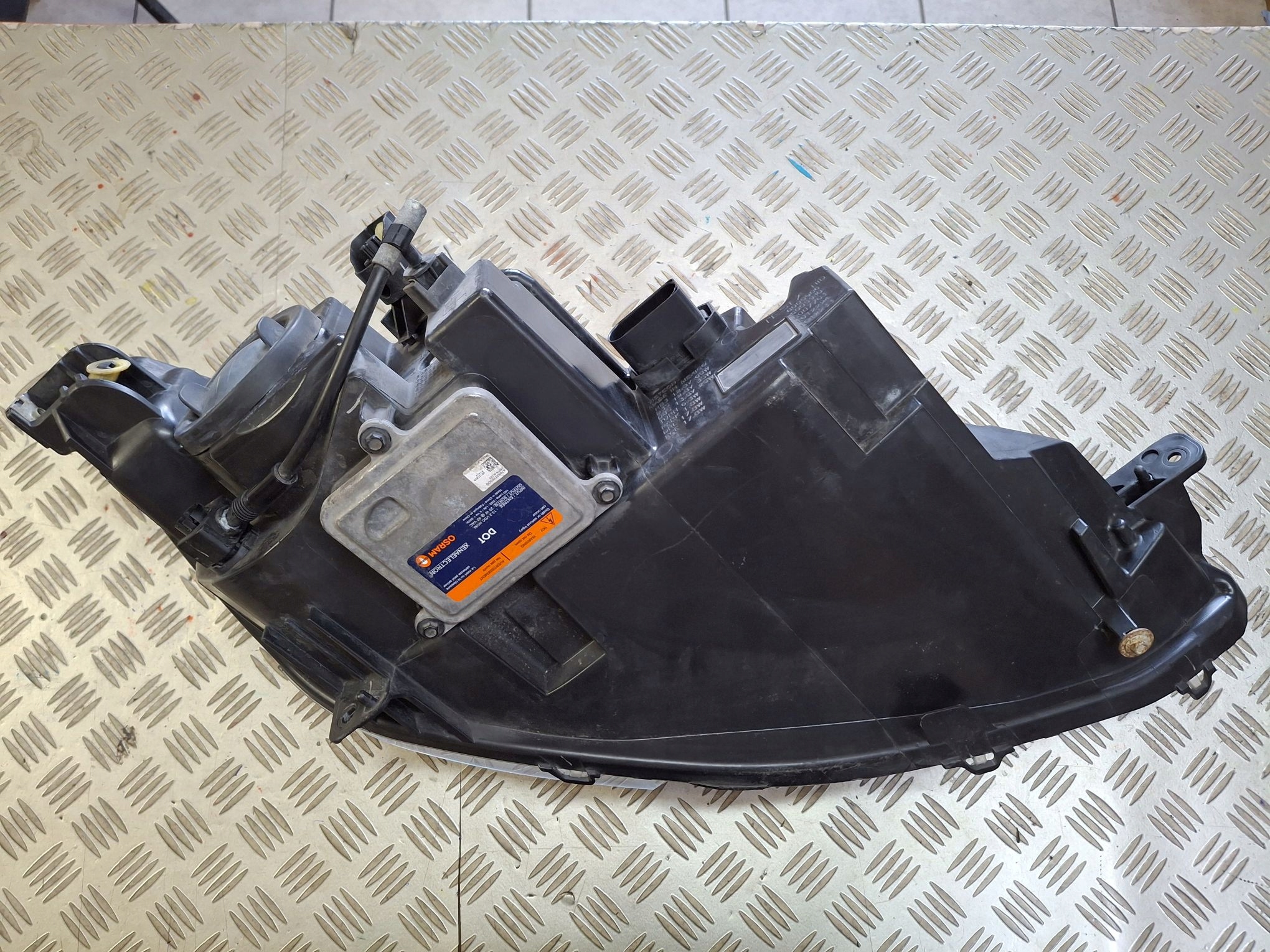 light left front BI-XENON TESLA S 2012R->2016R