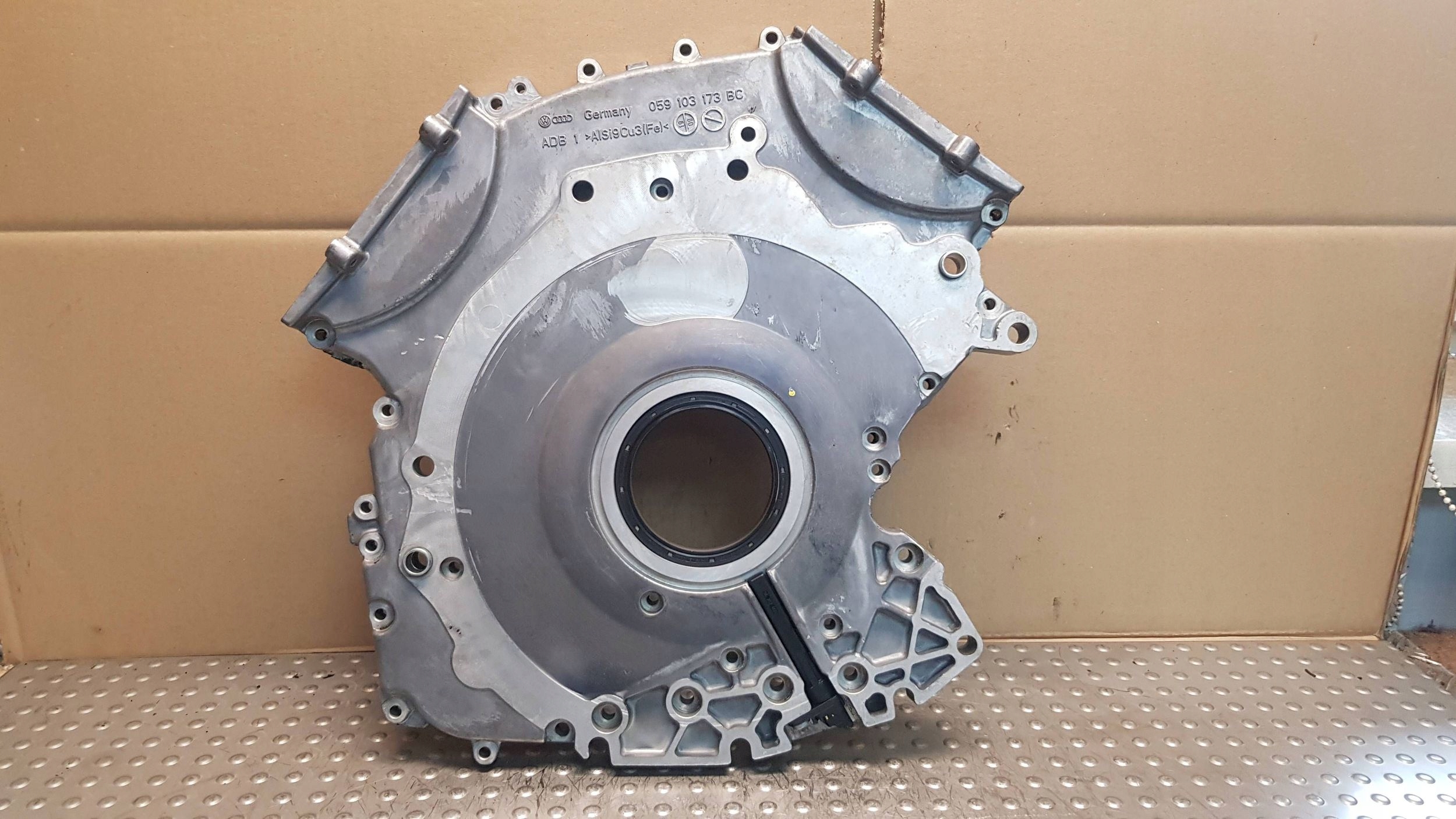 Couvercle carter distribution 059103173BC Q7 A8 Q5 A7 A6 C7 3.0 TDI CDT CDU CLA CRC CRCA
