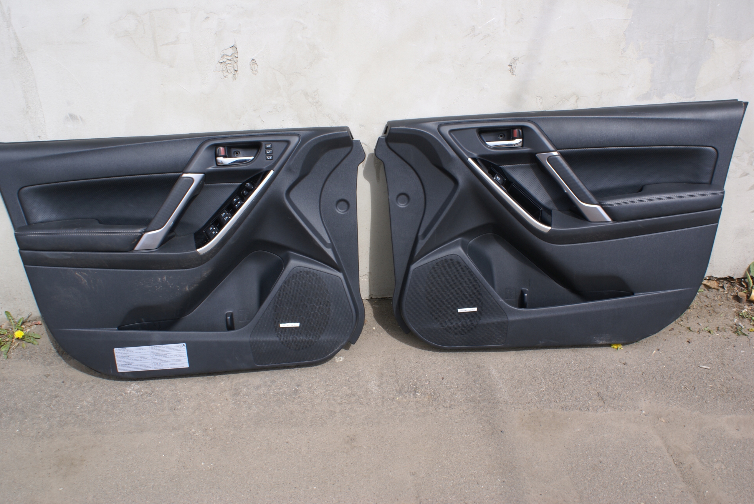 TAPICERKA DRZWI SUBARU FORESTER IV 2013-