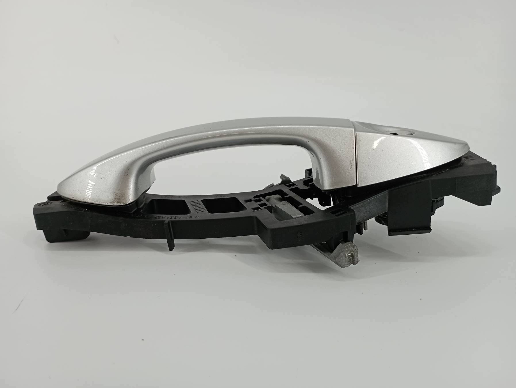 handle exterior left front 76 Ford Fiesta Mk7 (2008-2016)