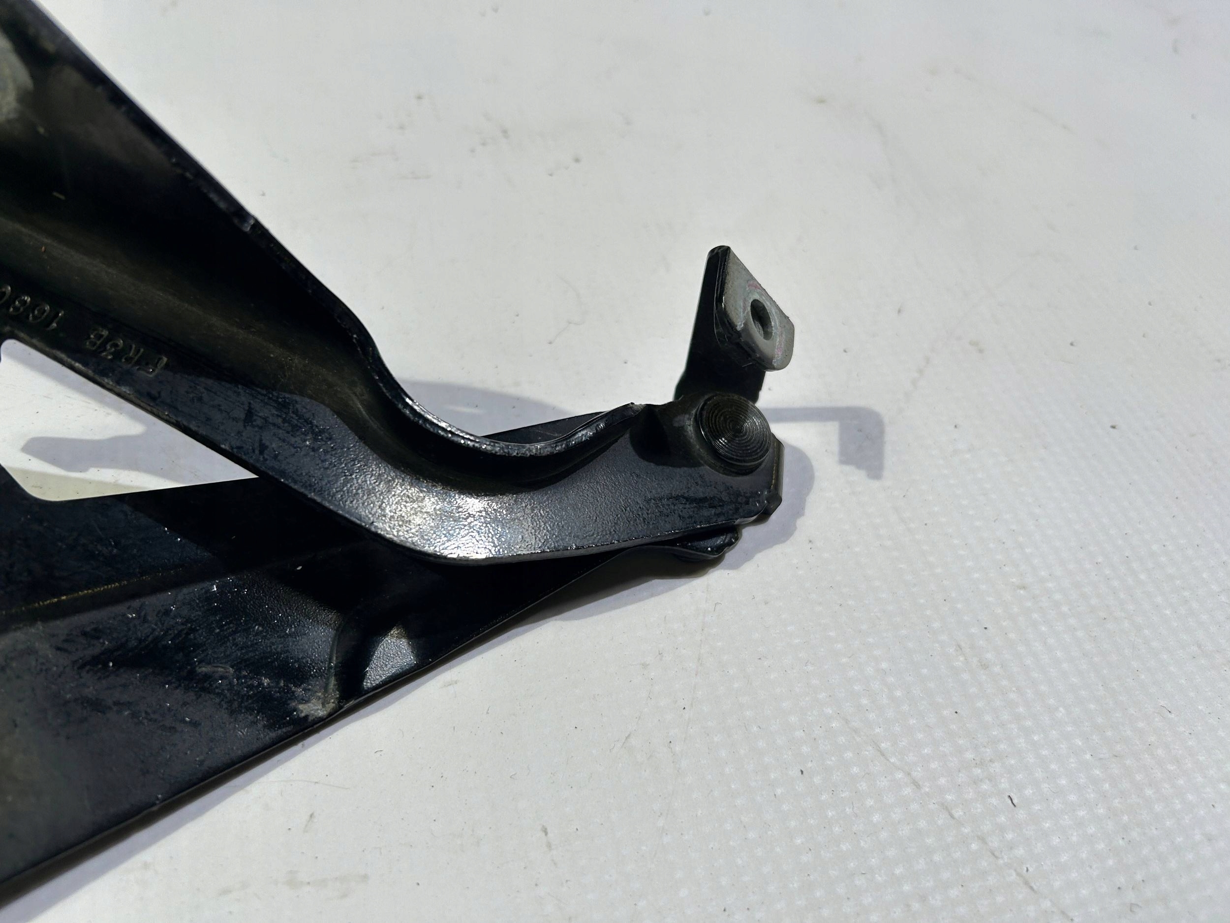 hinge bonnets right pokrywy of the engine Ford Mustang 2015