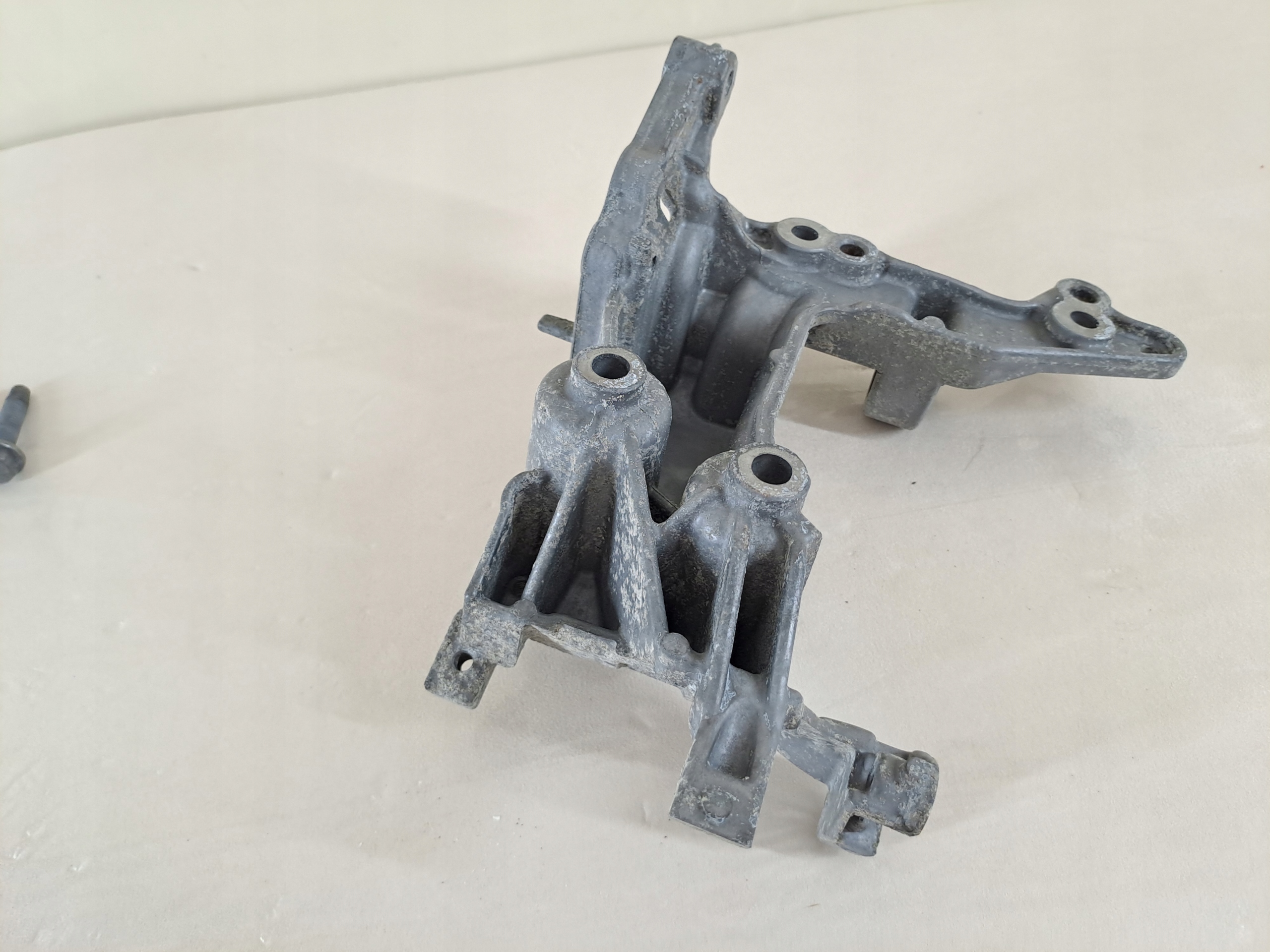support alternator 1.6 BLUE HDI PEUGEOT EXPERT III 3 17r