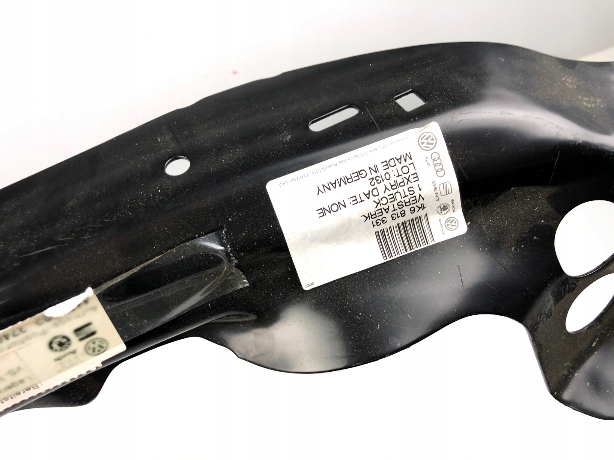 Console Armature Arrière VW GOLF V 1K6813331
