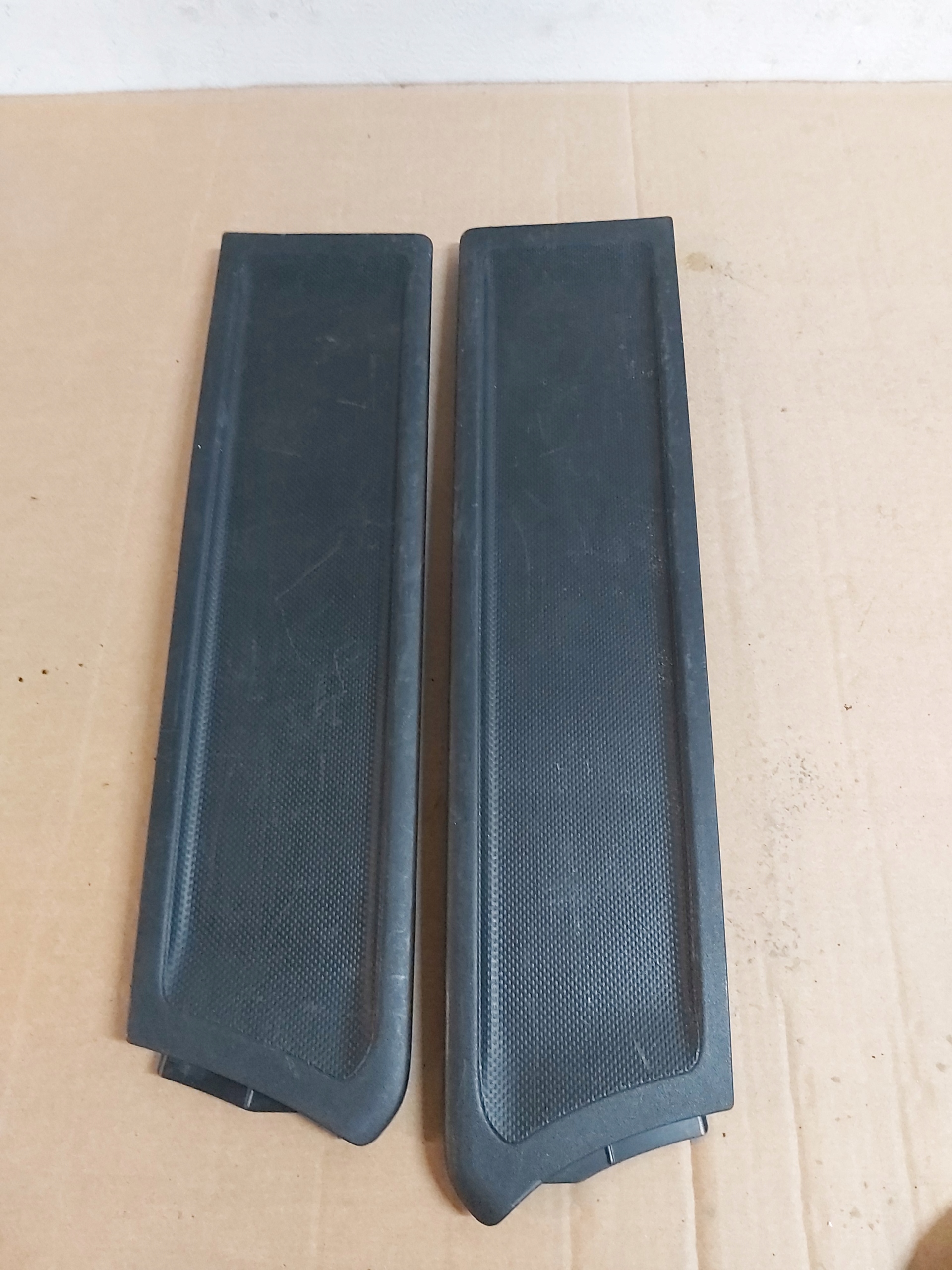 64744-05010 - Toyota AVENSIS T27 перегородка багажника лівий Універсал