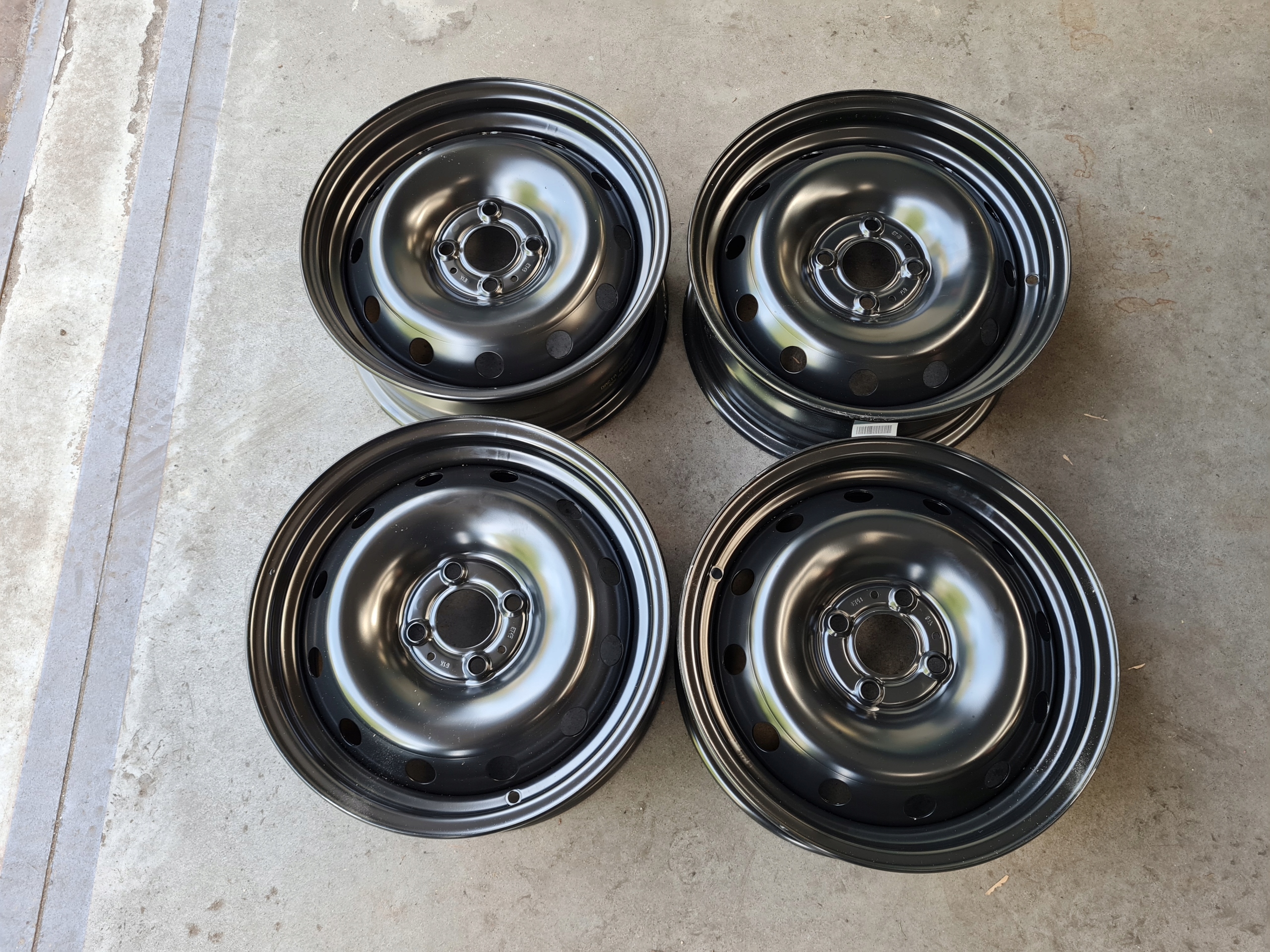 

Felgi Stalowe Dacia Nissan Renault 6x15 4x100 ET43