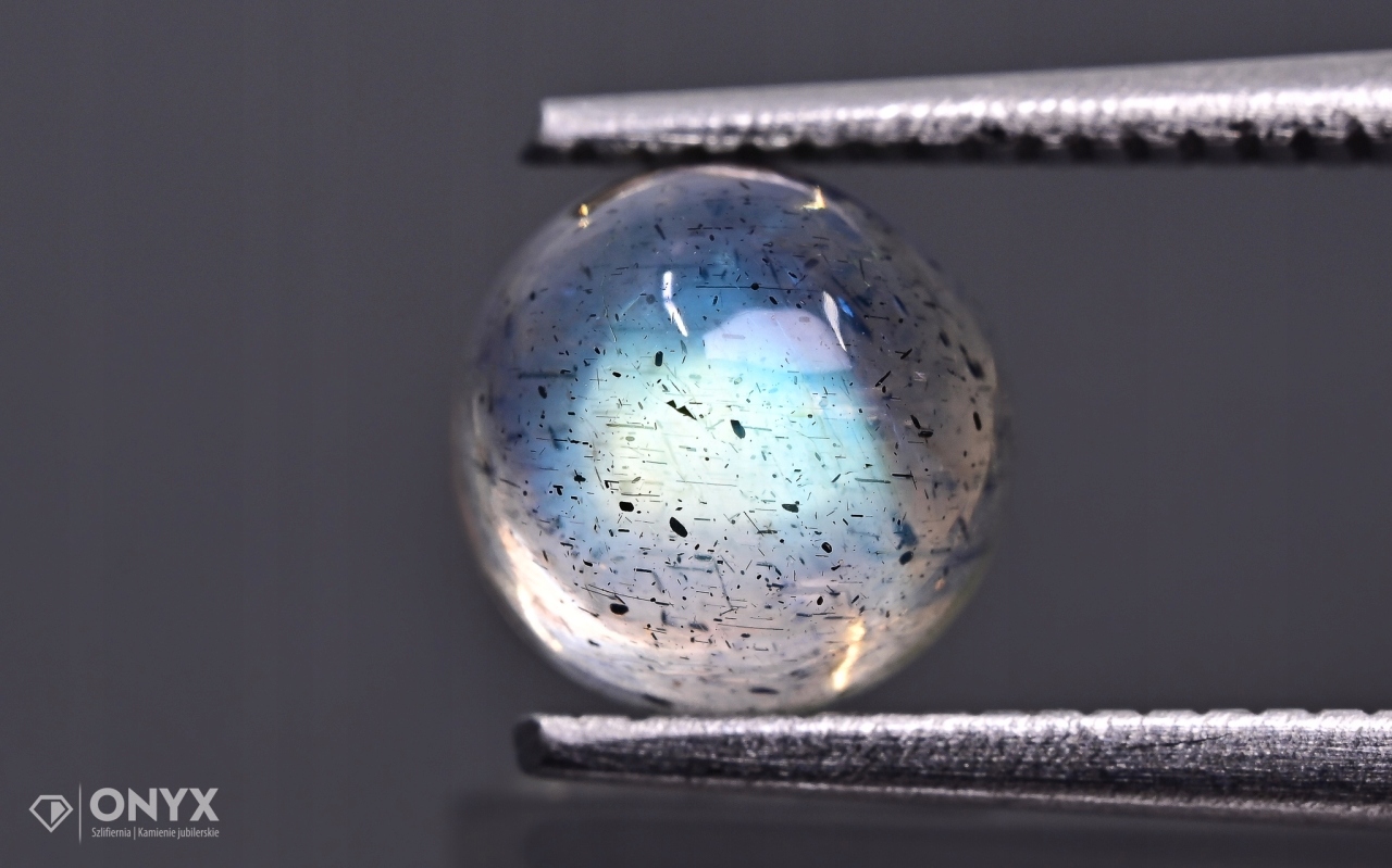 Labradorit kabošon A kulatý fi 6 mm