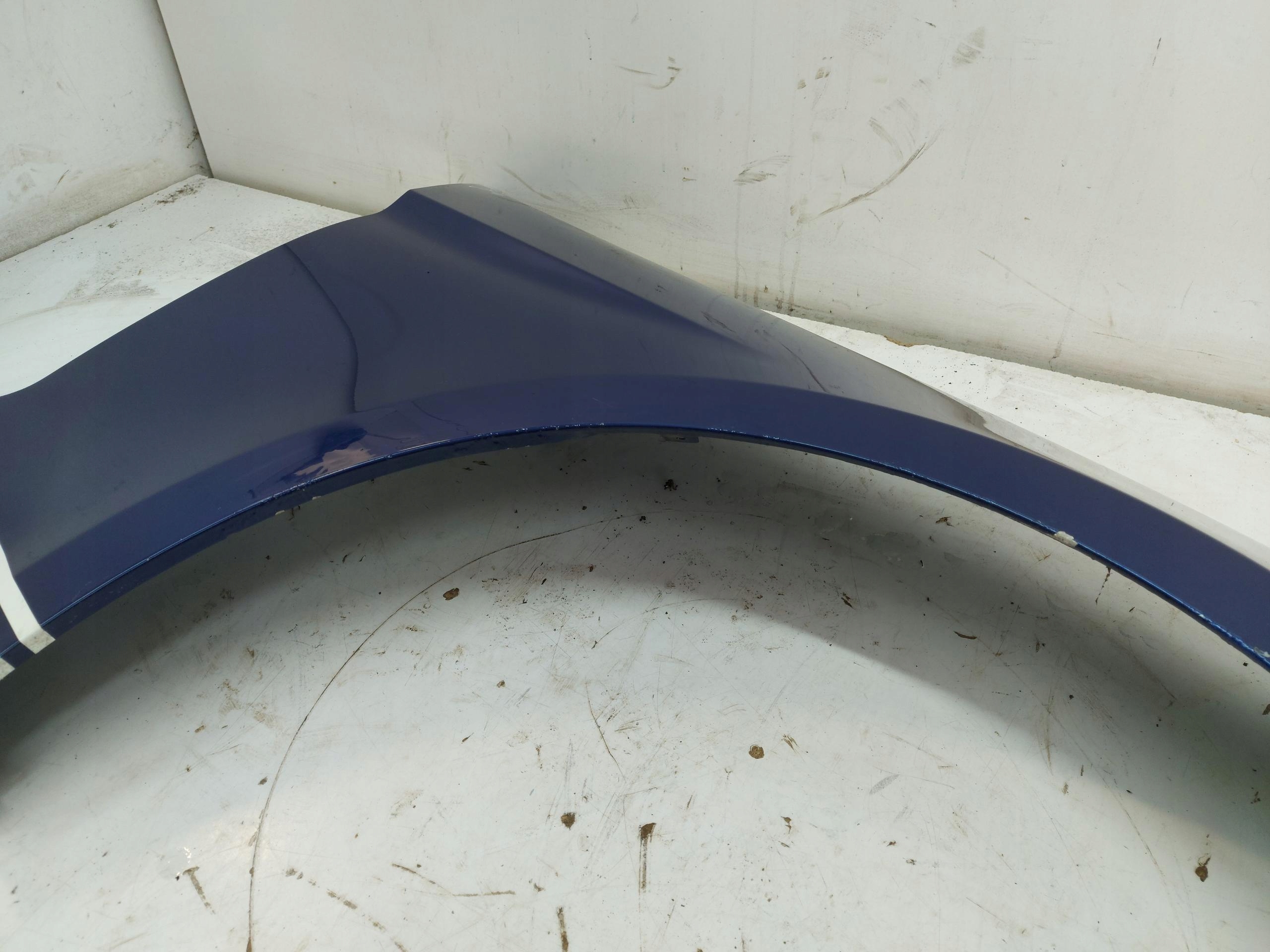 FORD Mustang IV fender front right J4