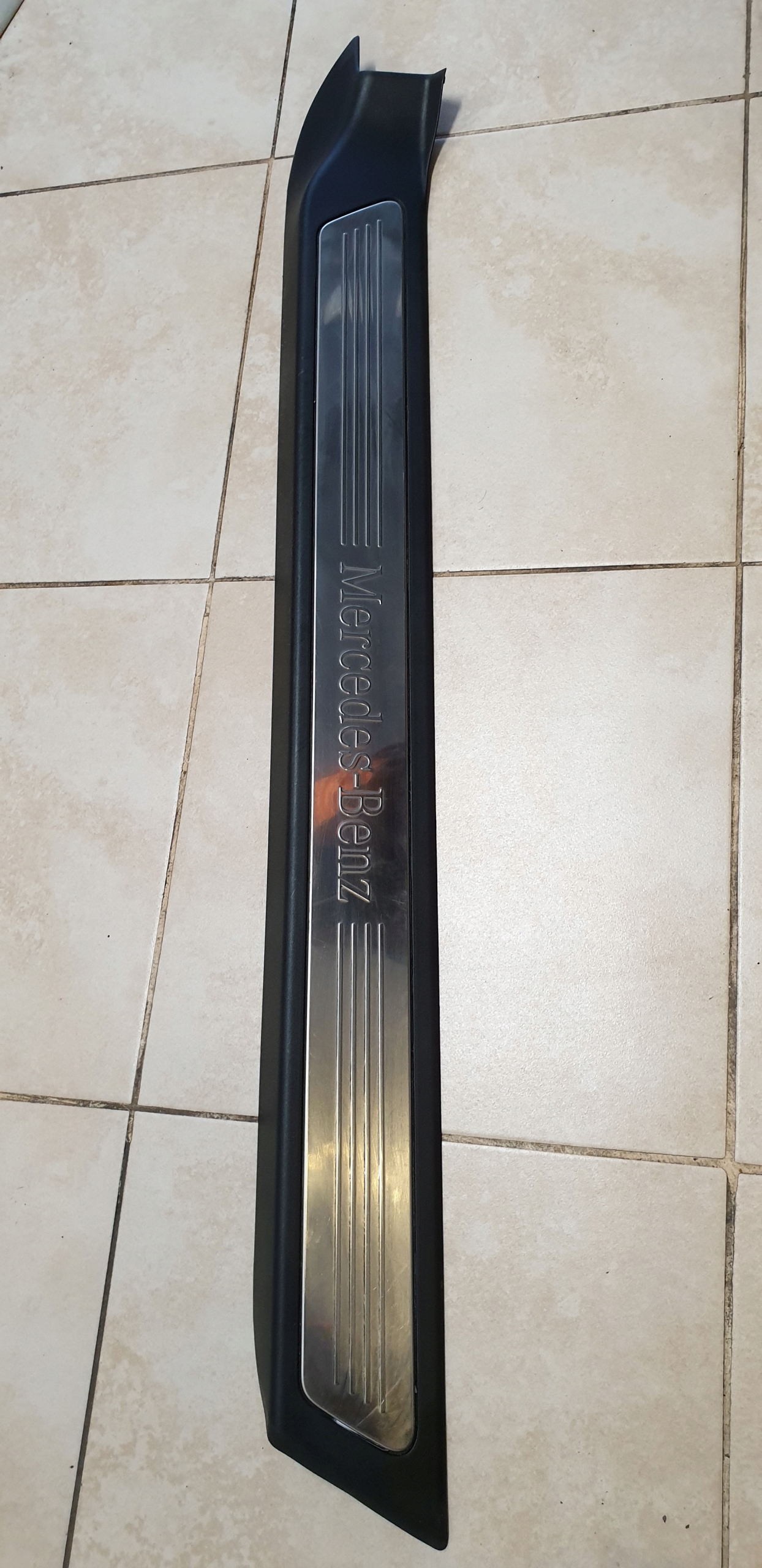 moulding threshold of the threshold cap left MERCEDES E W207 COUPE OE