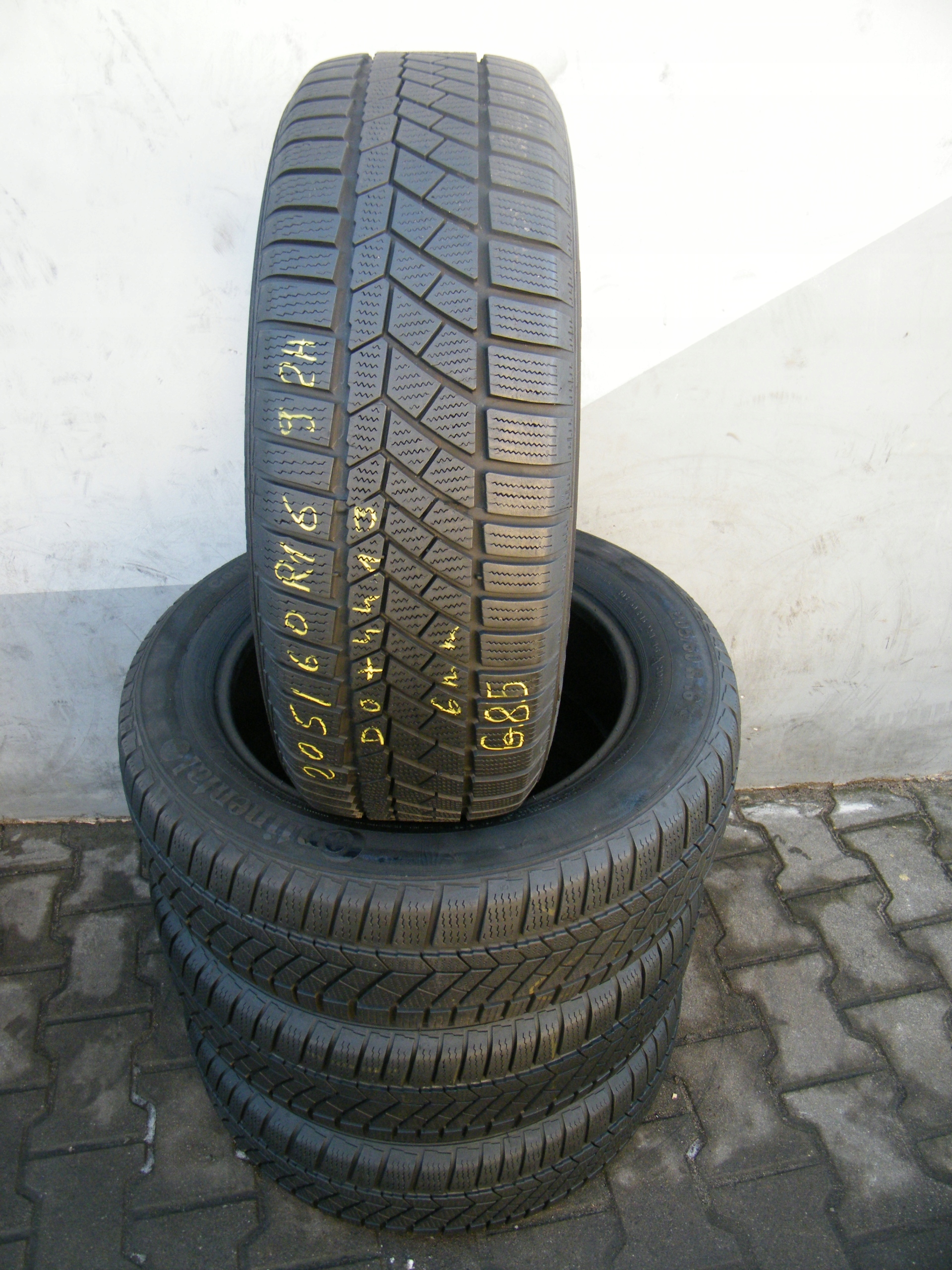 [G85] 4XZ 205/60R16 92H CONTINENTAL CONTIWINTERCONTACT TS830P & Model ContiWinterContact TS 830 P
