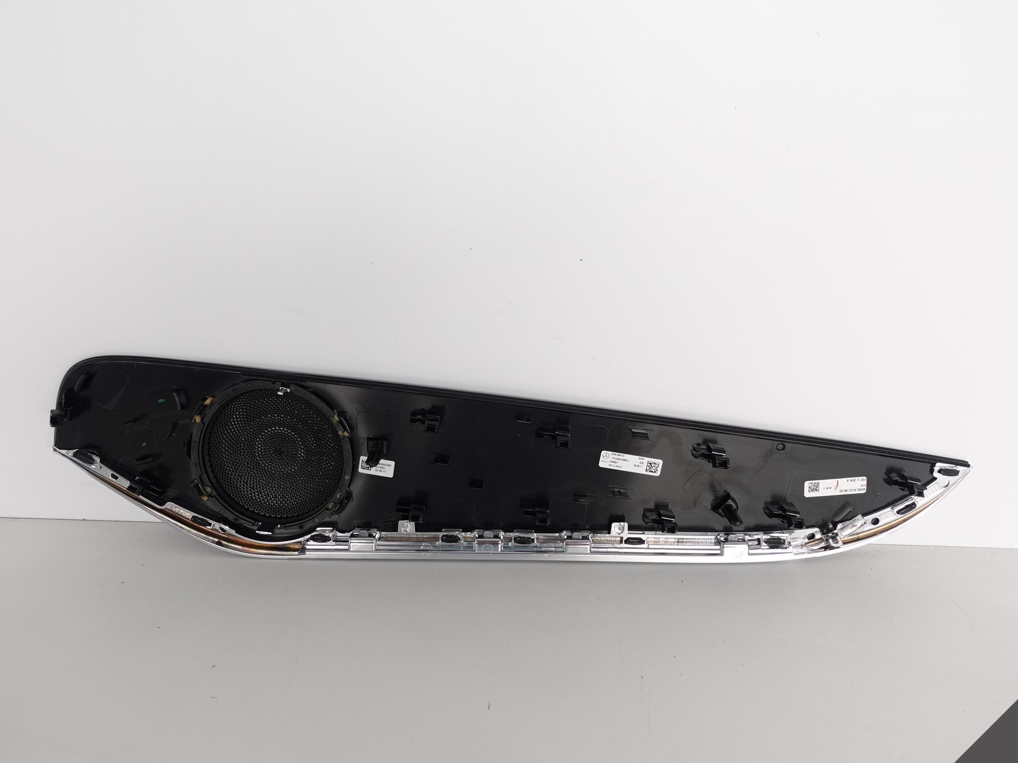 MERCEDES W205 GLC 253 moulding DEKOR PANEL left rear part