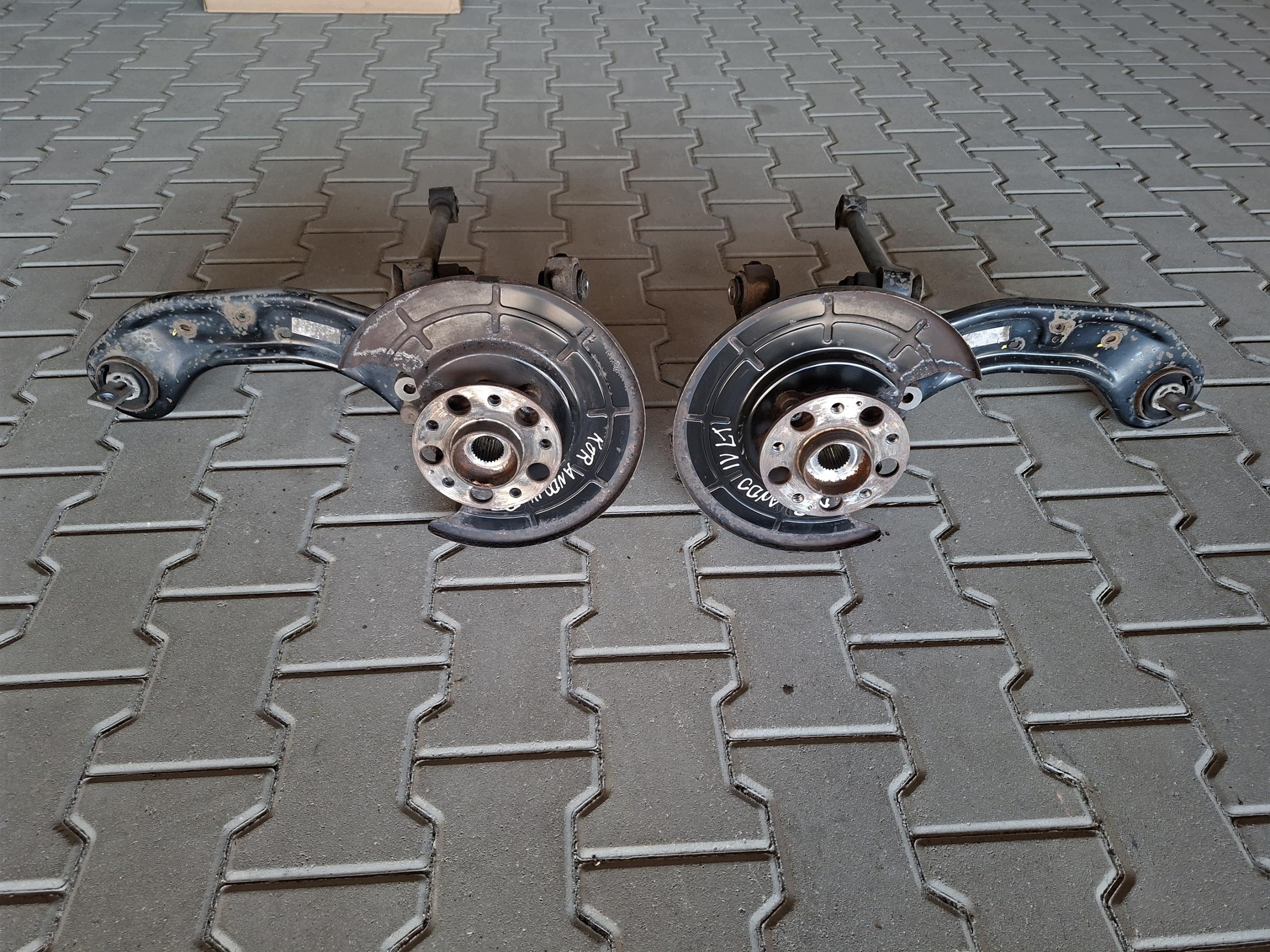 mozzo fusello posteriore posteriore destro 4X4 SSANGYONG KORANDO IV 4 C300 1.6 D e-XDi