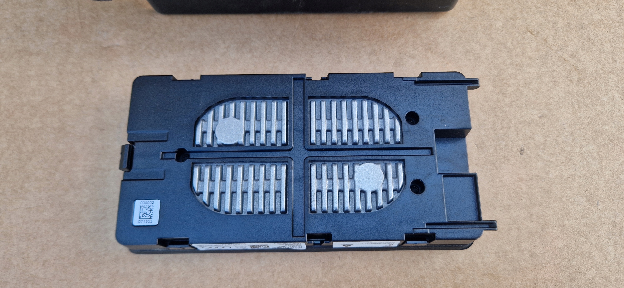 LADOWARKA INDUKCYJNA passenger compartment AUDI A6 C8 4K0035773B original as new