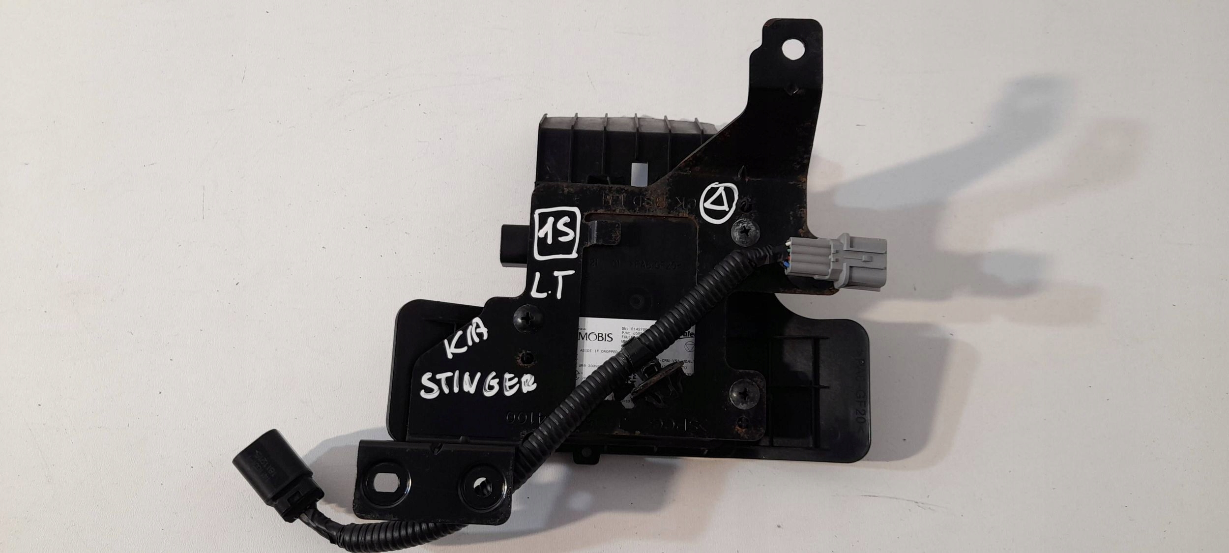 Kia Stinger module martwego pola left J595850001 (15)