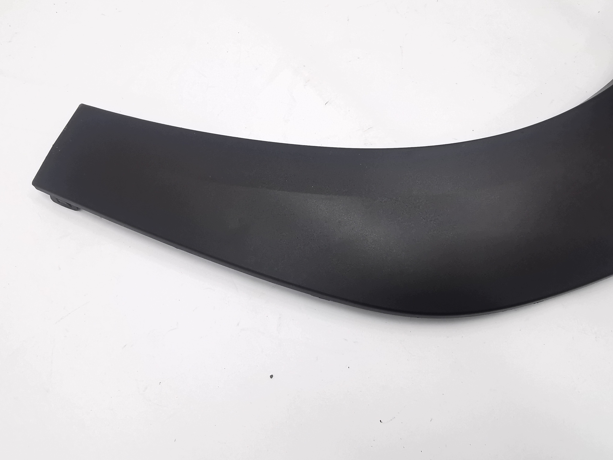 couverture aile gauche arrière SUZUKI SX4 / 77261-63T0