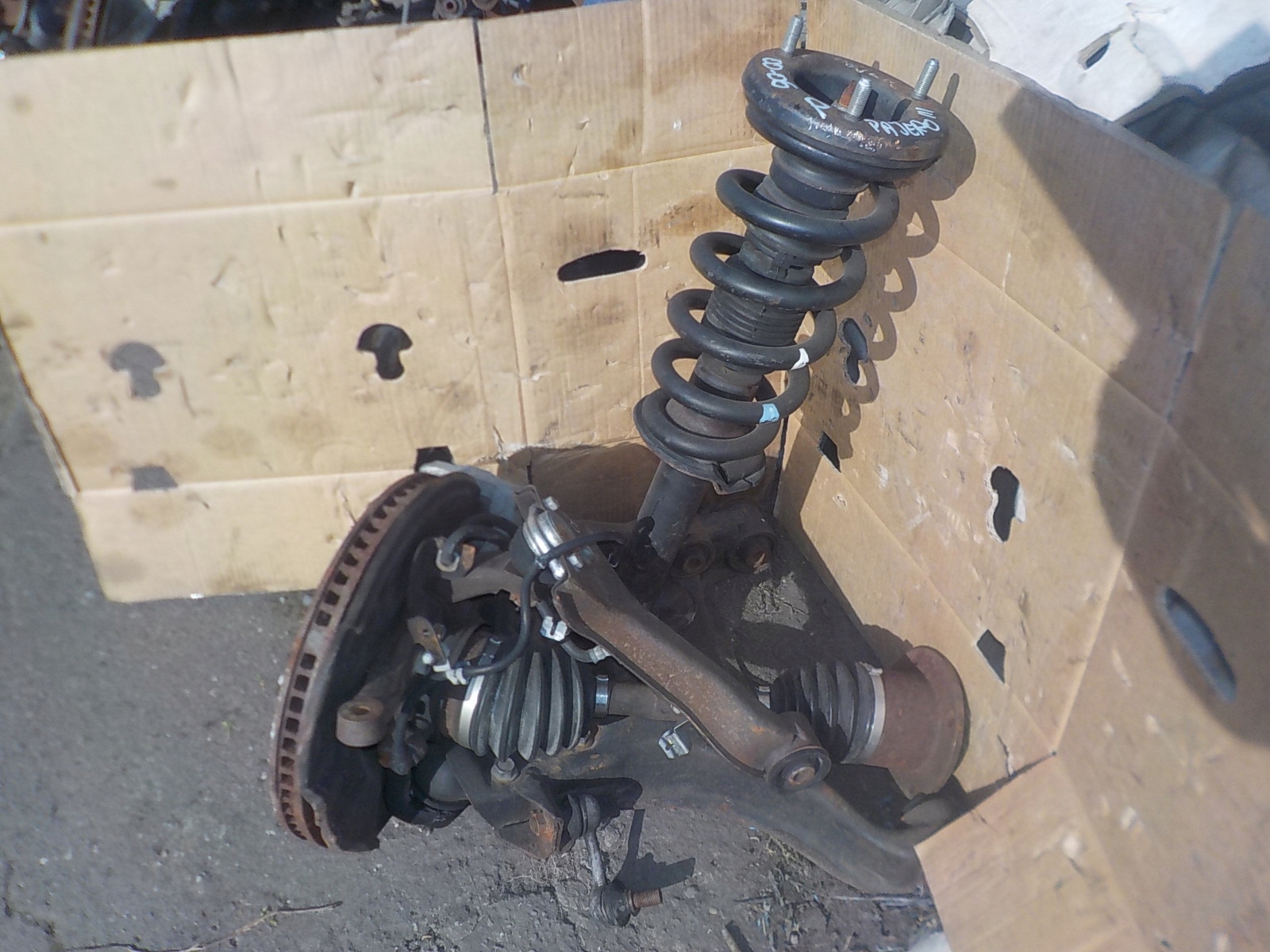 Подвеска рычаг подвески Pajero III 2000-06R.